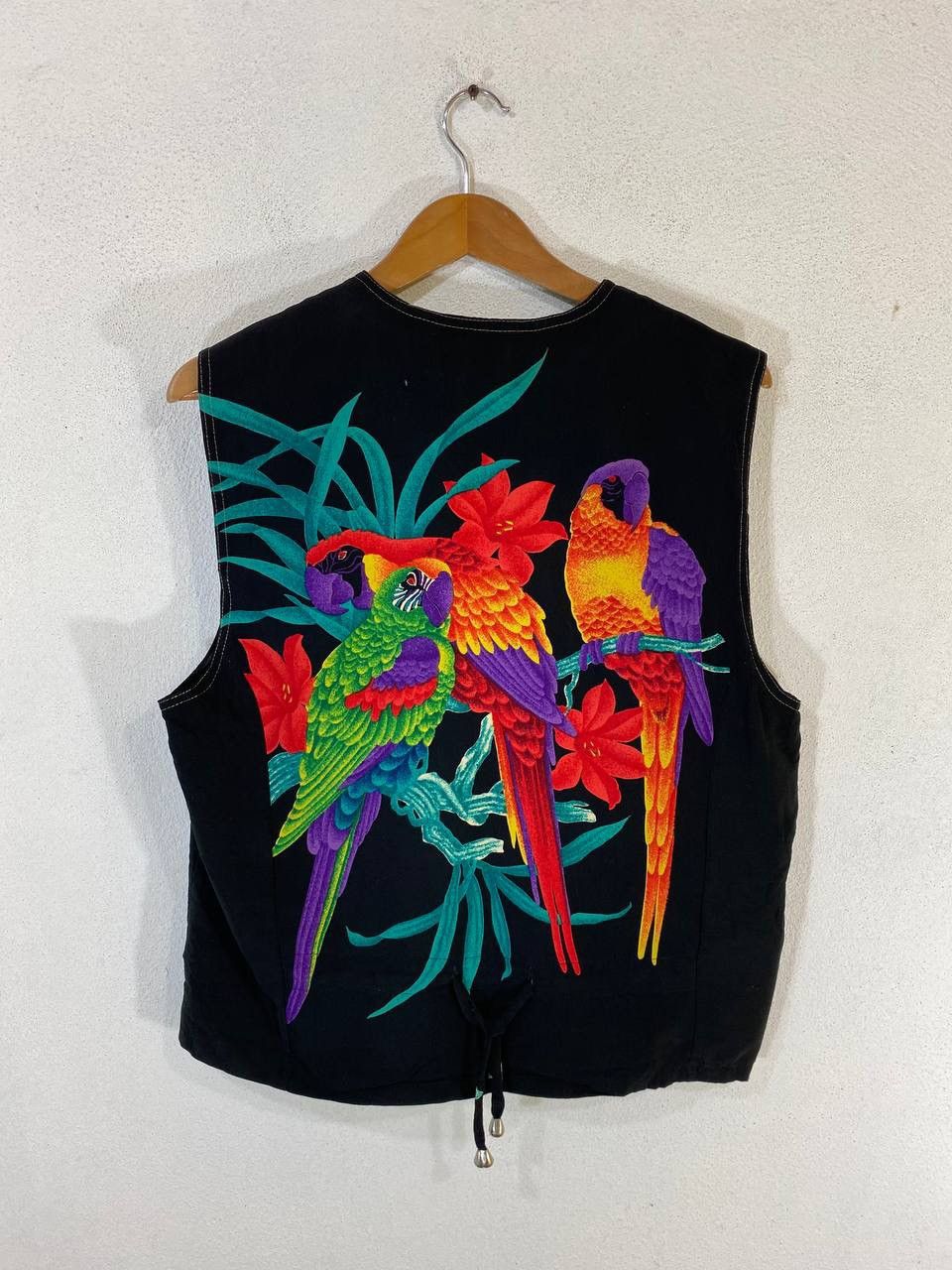 Japanese Brand Vintage Japanese Brands Parrot Vest nice design Size US M / EU 48-50 / 2 - 2 Thumbnail