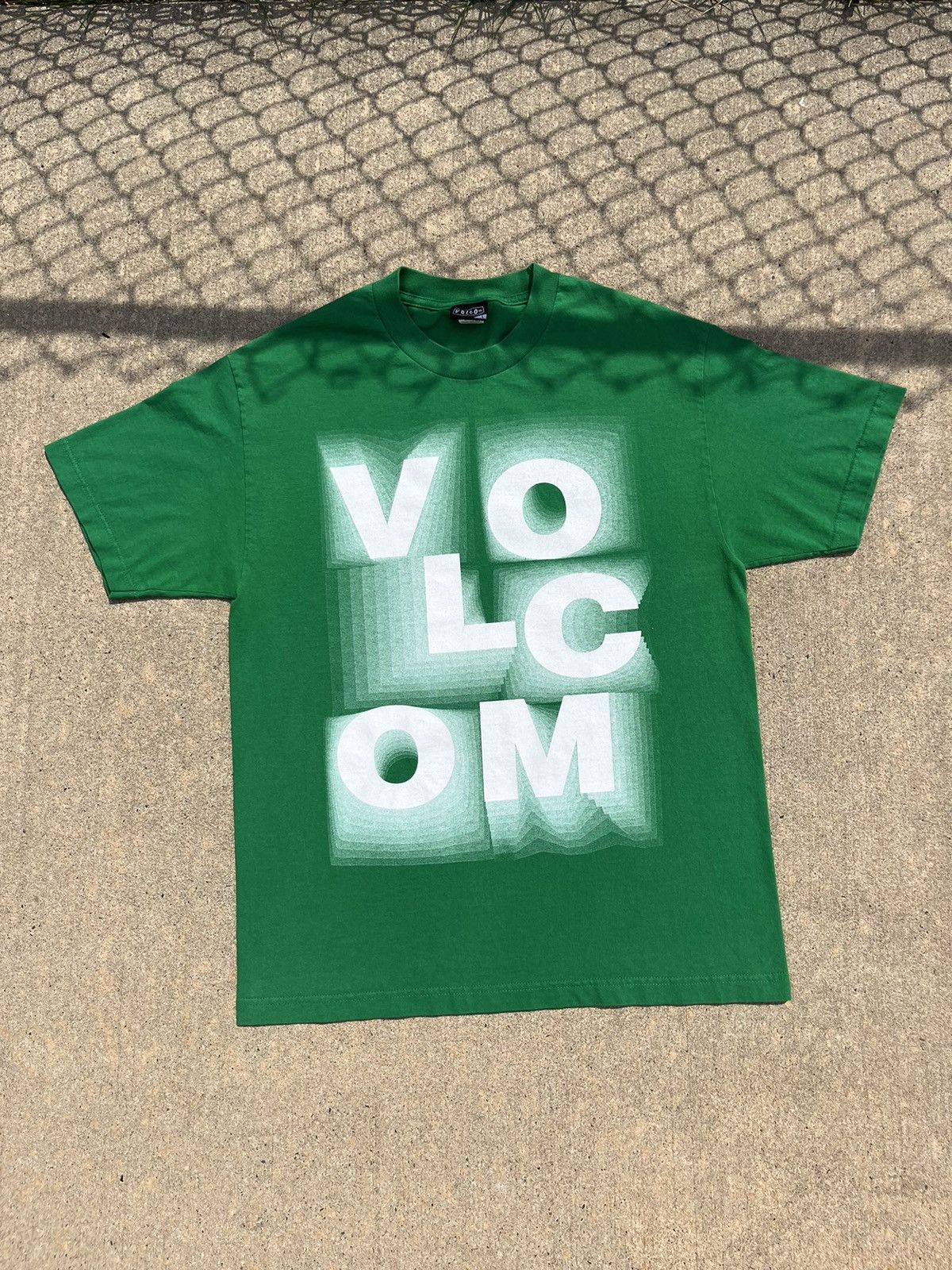 Volcom VINTAGE Y2K VOLCOM SKATEBOARDS T-SHIRT Size US L / EU 52-54 / 3 - 1 Thumbnail