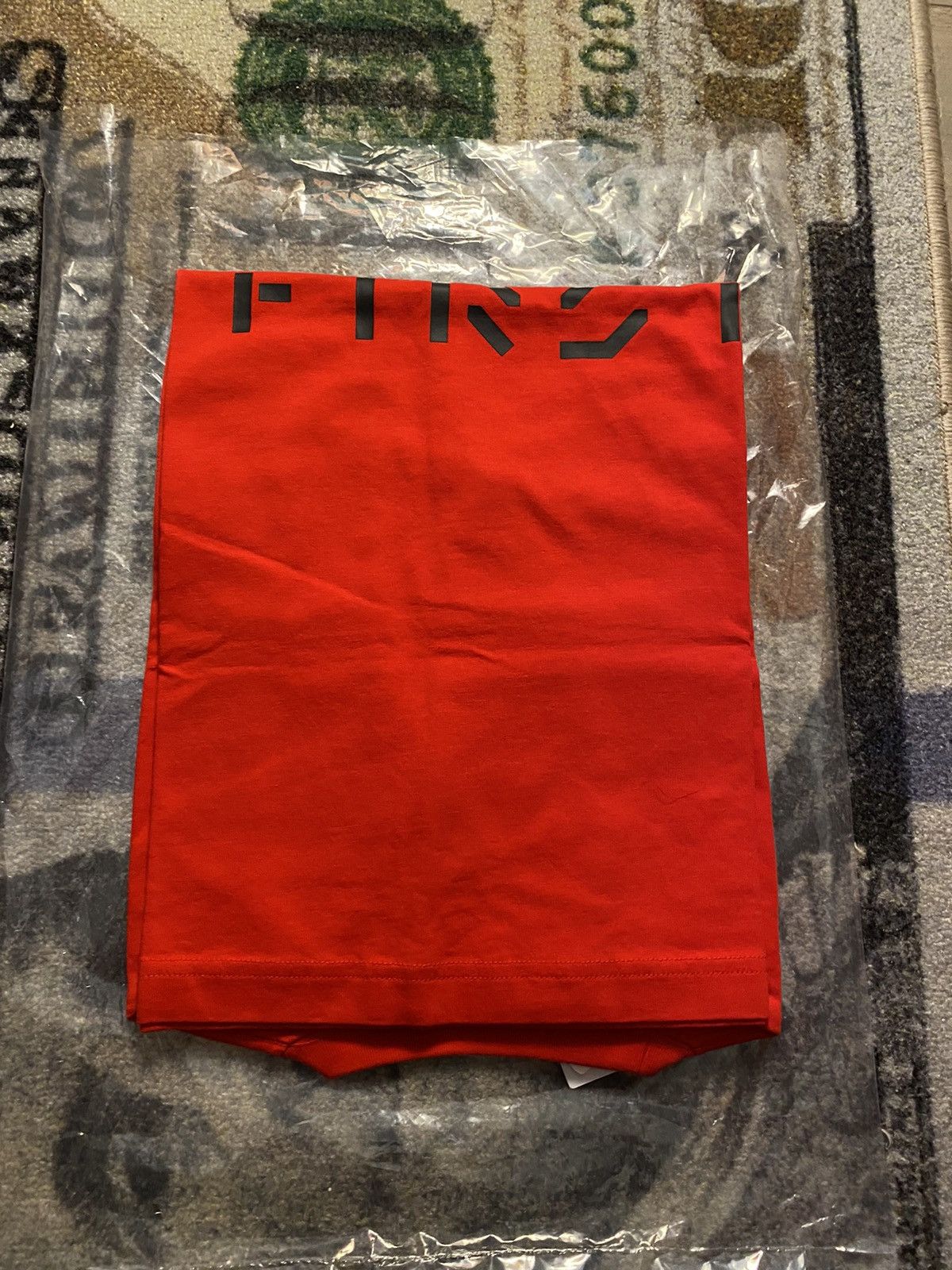 Kaws × Uniqlo KAWS x Uniqlo Tokyo First Tee (Japanese Sizing) Red Size US L / EU 52-54 / 3 - 2 Thumbnail