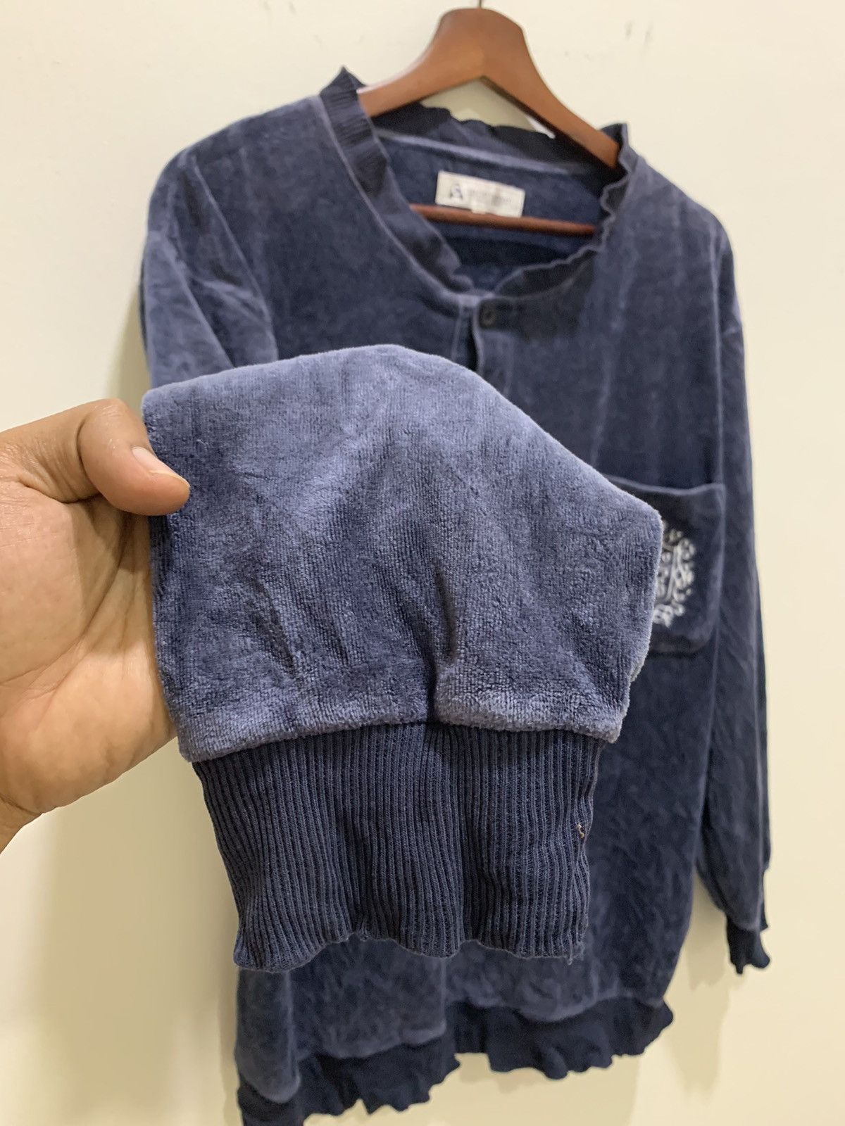 Designer × Velvet CODE ALMAN Vintage 90s Embroidery BigLogo Velvet Sweatshirt Size US L / EU 52-54 / 3 - 8 Thumbnail