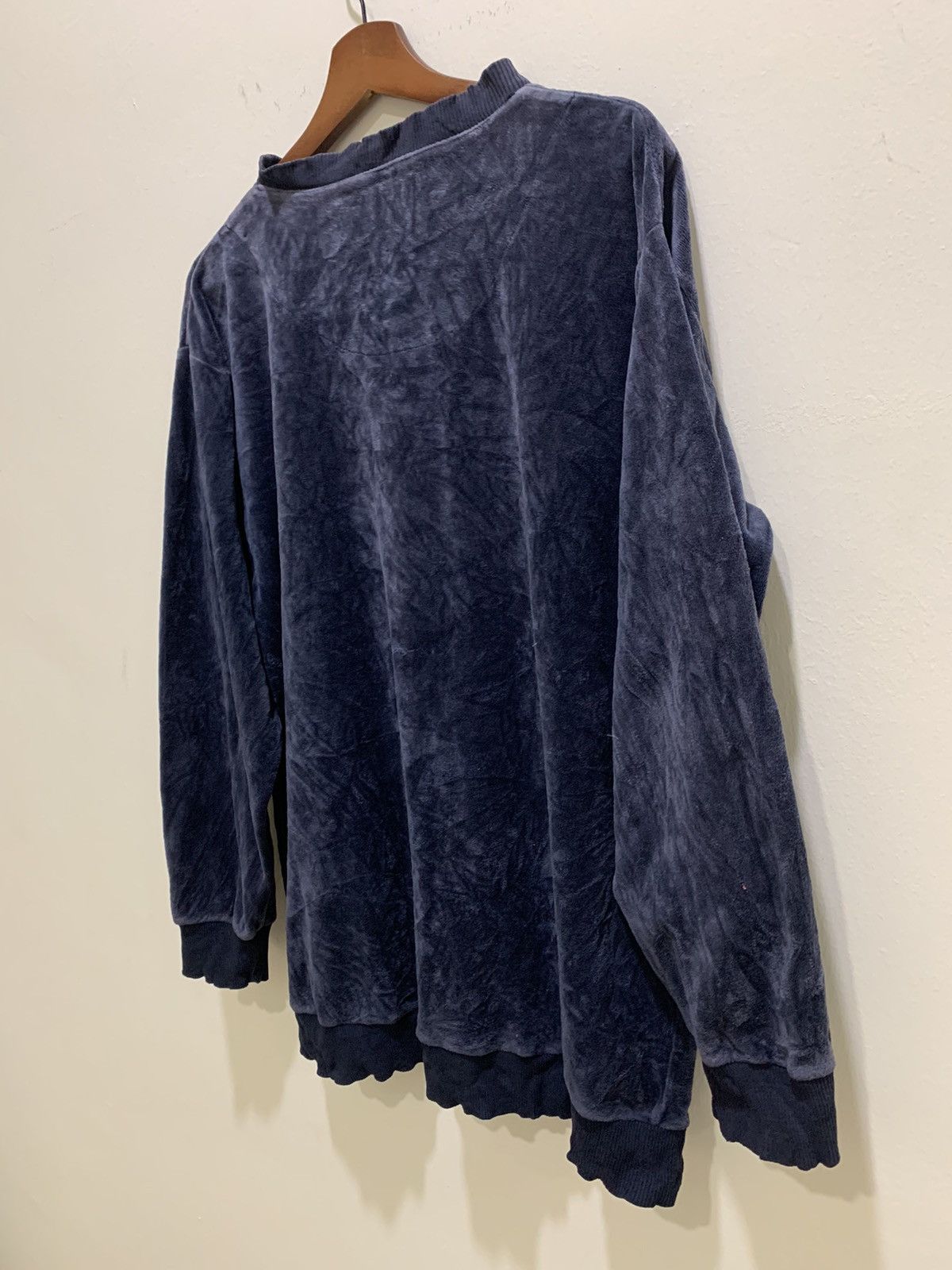 Designer × Velvet CODE ALMAN Vintage 90s Embroidery BigLogo Velvet Sweatshirt Size US L / EU 52-54 / 3 - 12 Thumbnail