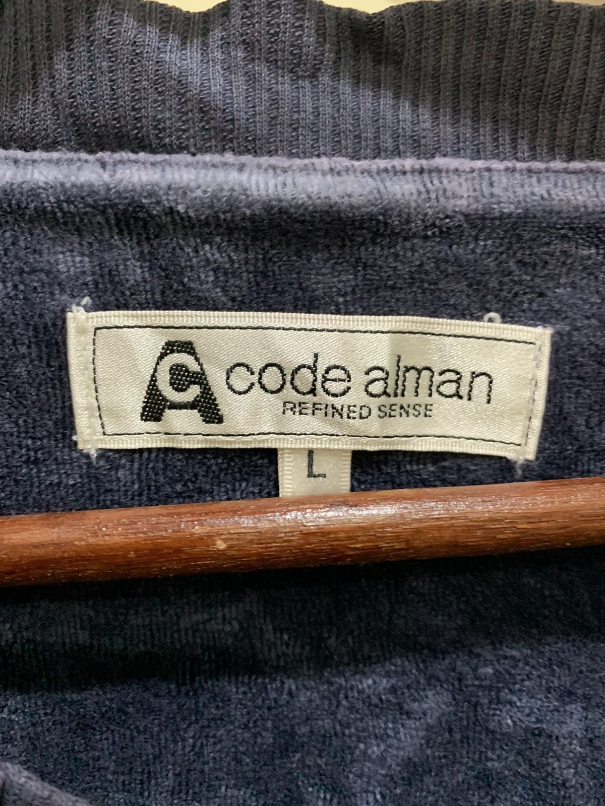 Designer × Velvet CODE ALMAN Vintage 90s Embroidery BigLogo Velvet Sweatshirt Size US L / EU 52-54 / 3 - 14 Thumbnail
