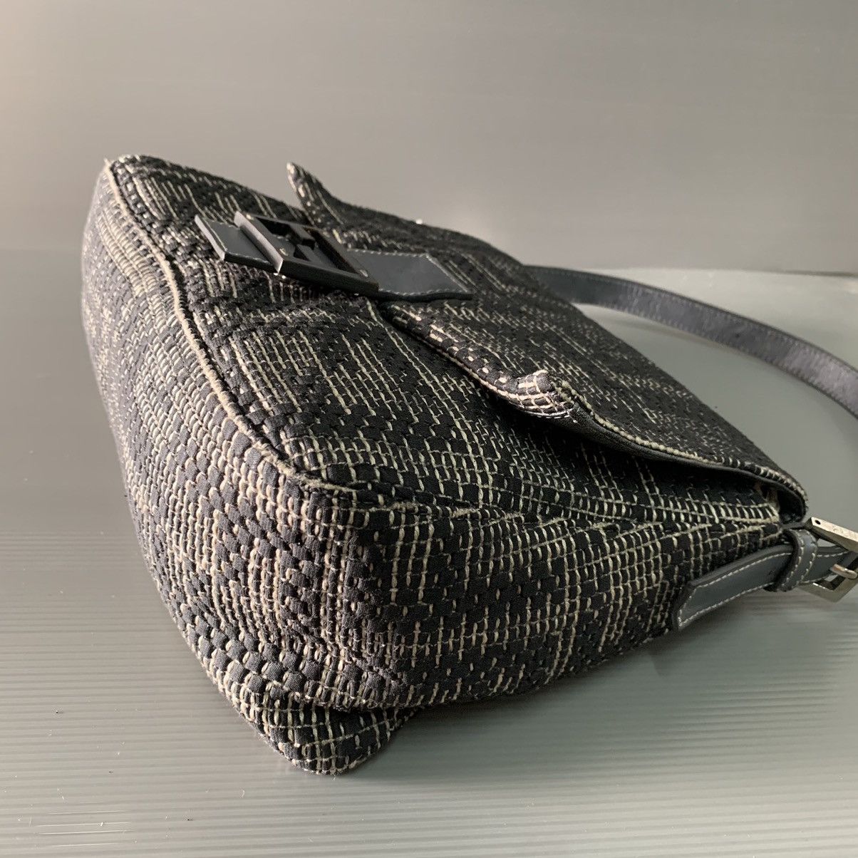 Fendi Fendi Mama Zucca Shoulder Handbag Size ONE SIZE - 9 Thumbnail