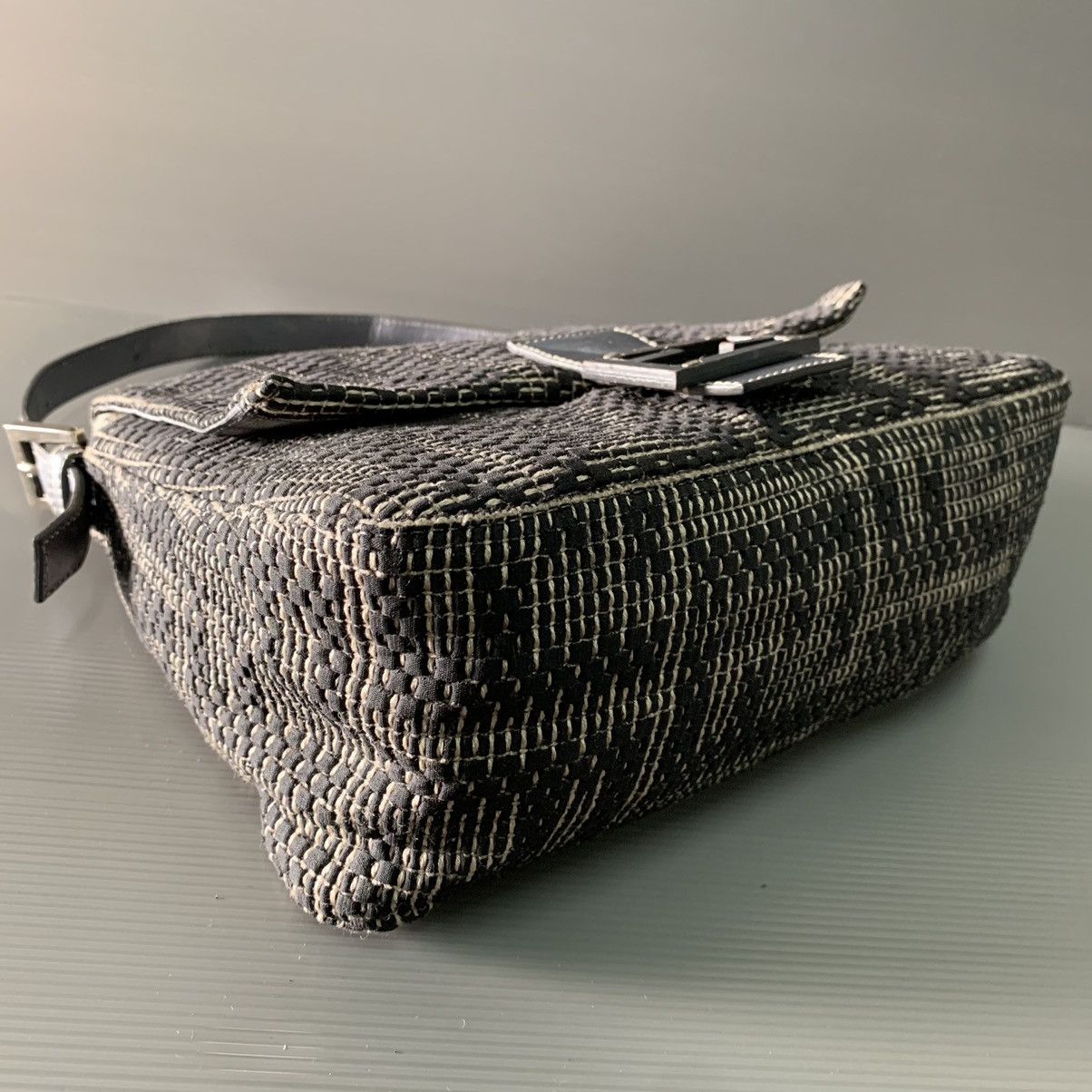 Fendi Fendi Mama Zucca Shoulder Handbag Size ONE SIZE - 8 Thumbnail