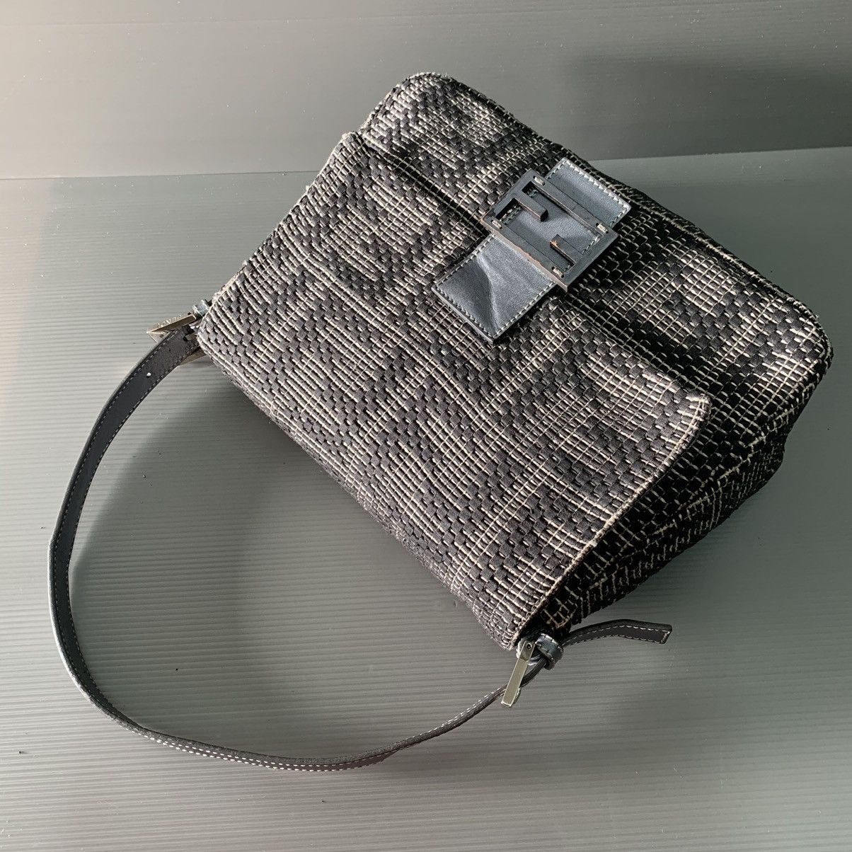 Fendi Fendi Mama Zucca Shoulder Handbag Size ONE SIZE - 5 Thumbnail