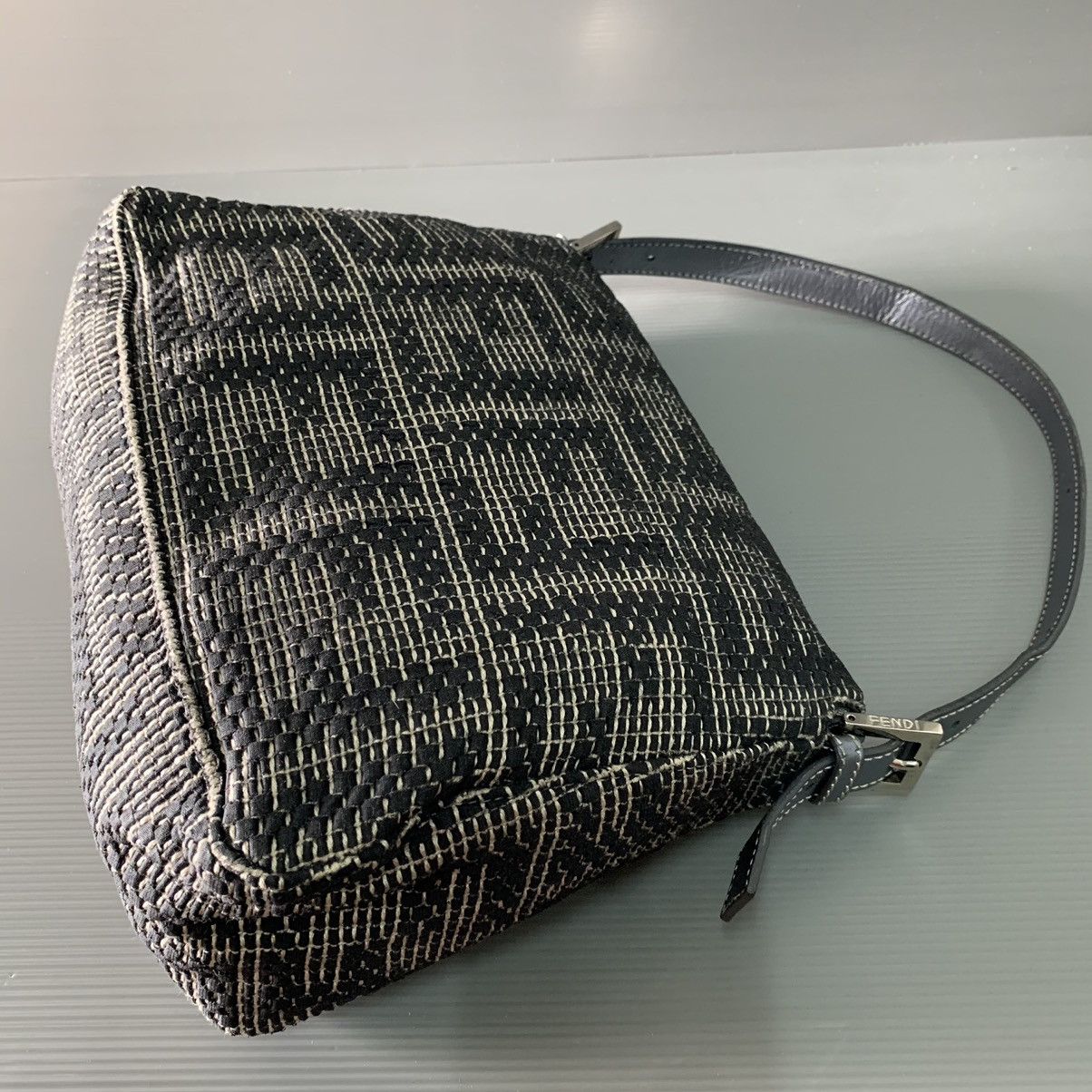 Fendi Fendi Mama Zucca Shoulder Handbag Size ONE SIZE - 6 Thumbnail