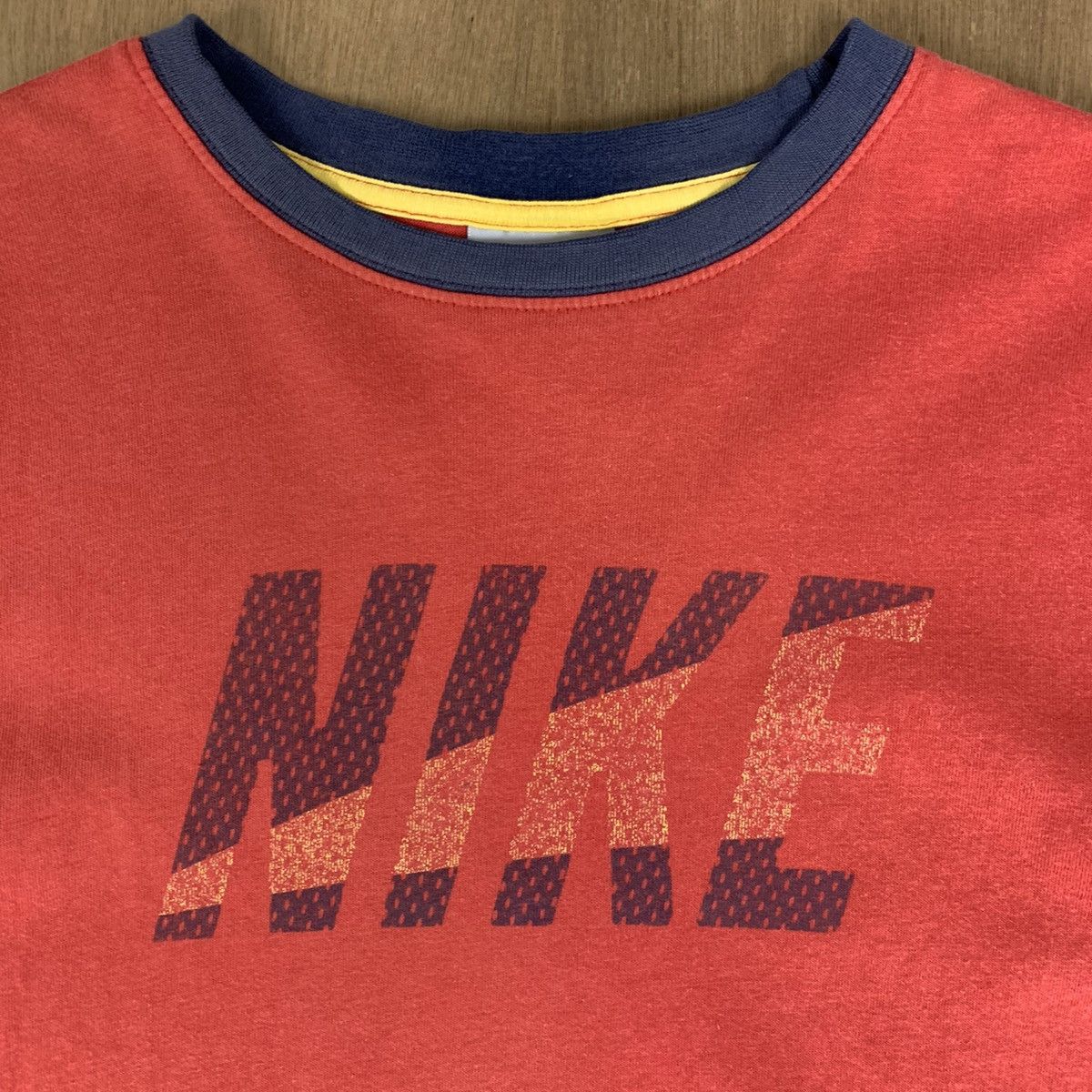 American Stitch × Nike × Sports Specialties NIKE Ringer Swoosh Center Big Logo Graphic Sportwear Tshirt Size US S / EU 44-46 / 1 - 7 Thumbnail