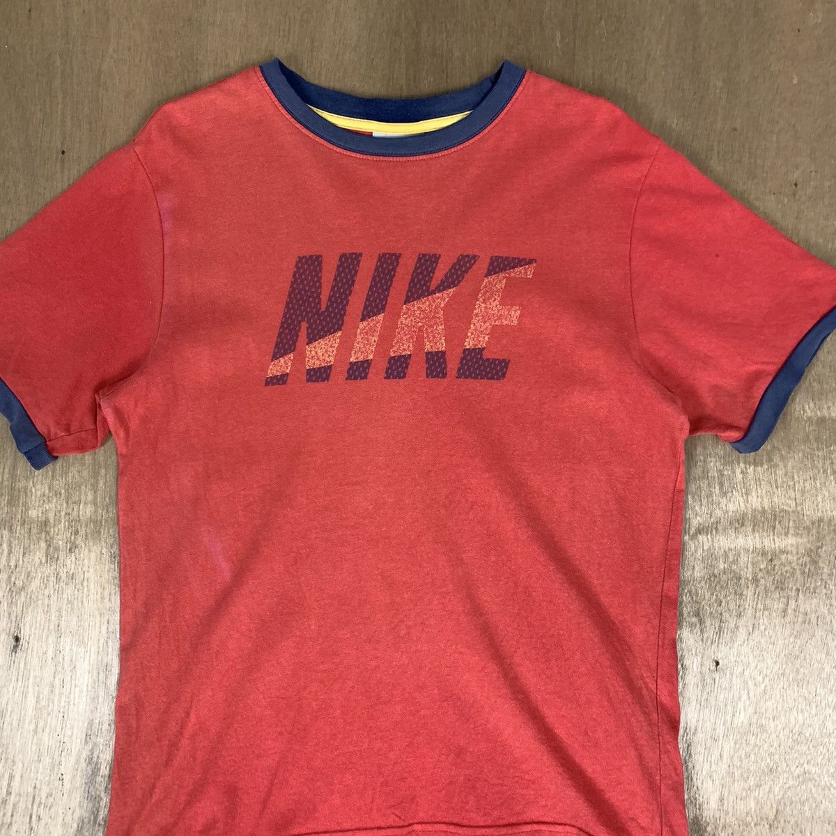 American Stitch × Nike × Sports Specialties NIKE Ringer Swoosh Center Big Logo Graphic Sportwear Tshirt Size US S / EU 44-46 / 1 - 3 Thumbnail