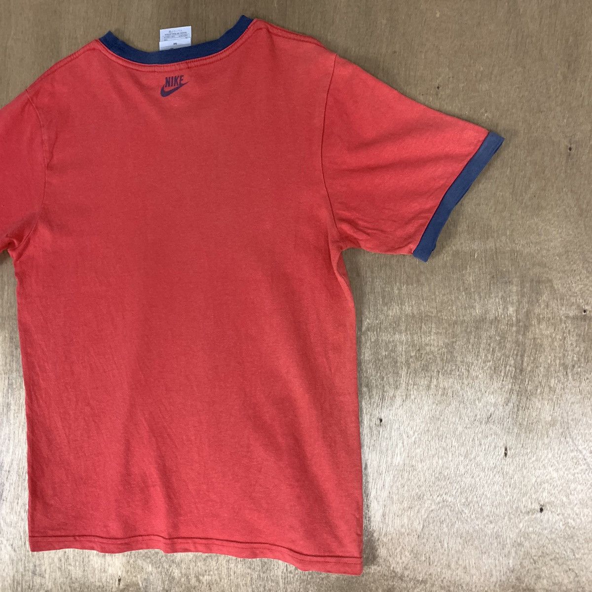 American Stitch × Nike × Sports Specialties NIKE Ringer Swoosh Center Big Logo Graphic Sportwear Tshirt Size US S / EU 44-46 / 1 - 13 Thumbnail
