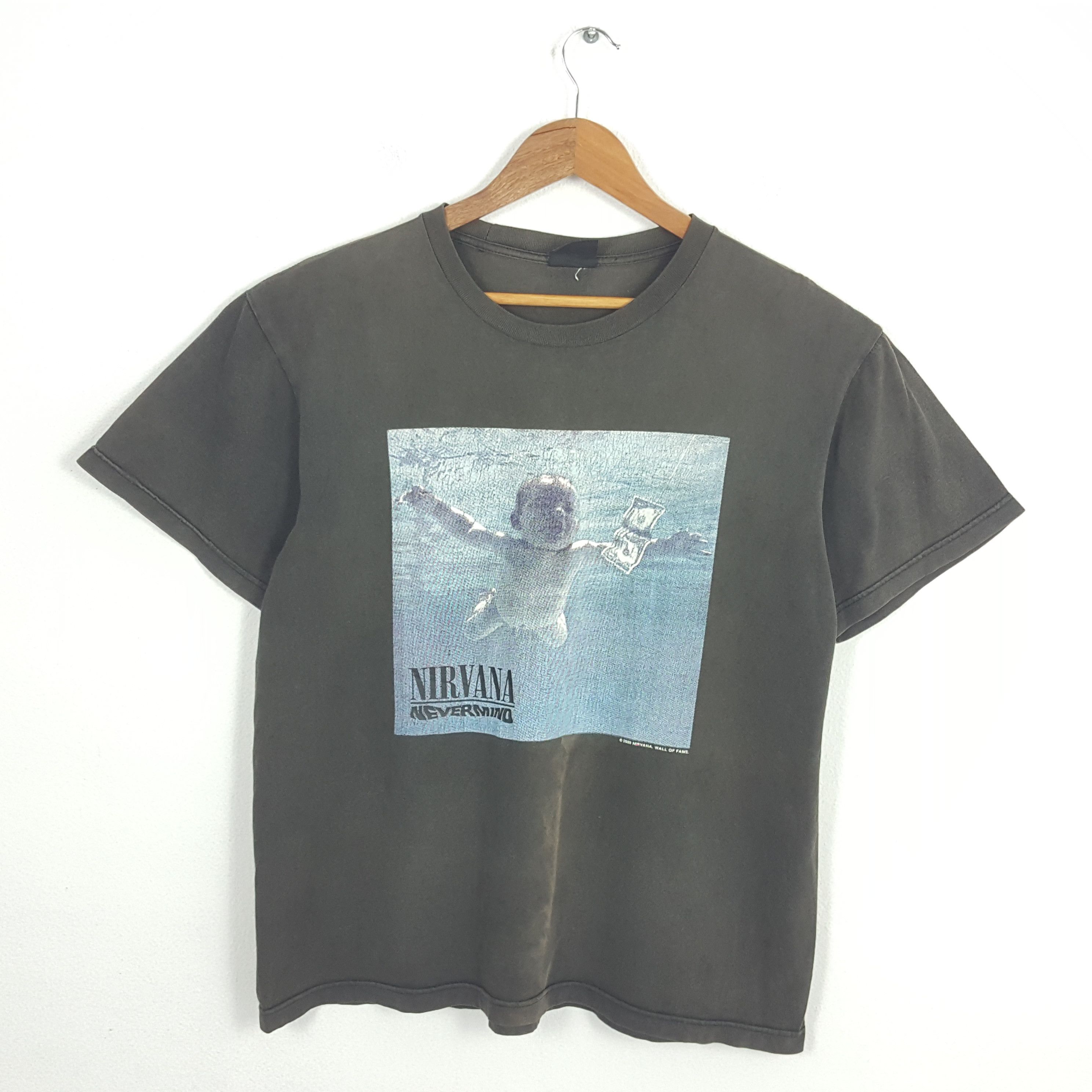 Vintage NIRVANA NEVERMIND American Rock Band Album T-Shirt