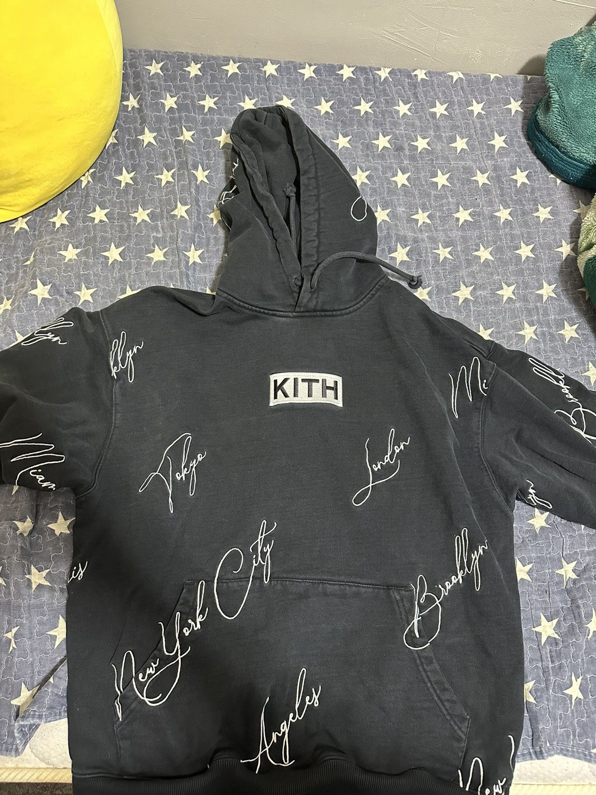 Kith Kith box logo city script hoodie Size US M / EU 48-50 / 2 - 1 Thumbnail
