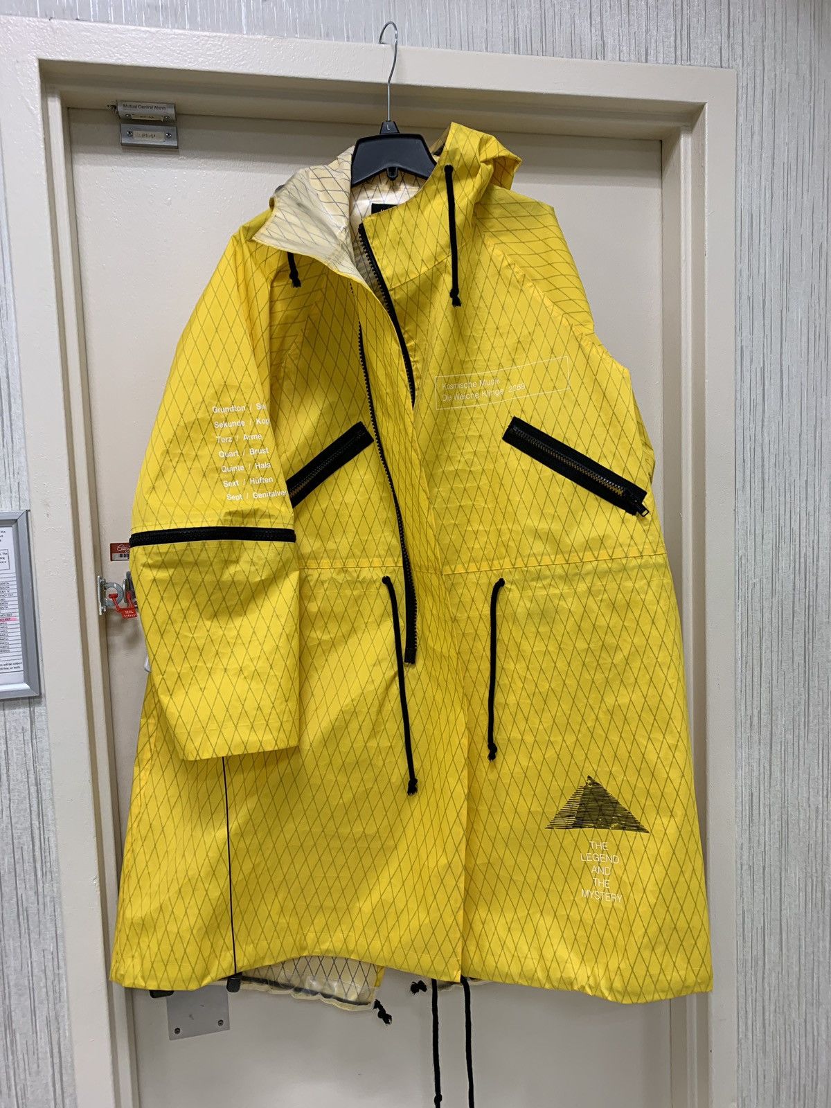 Undercover SS18 All Access Parka in Yellow Size US XL / EU 56 / 4 - 2 Thumbnail