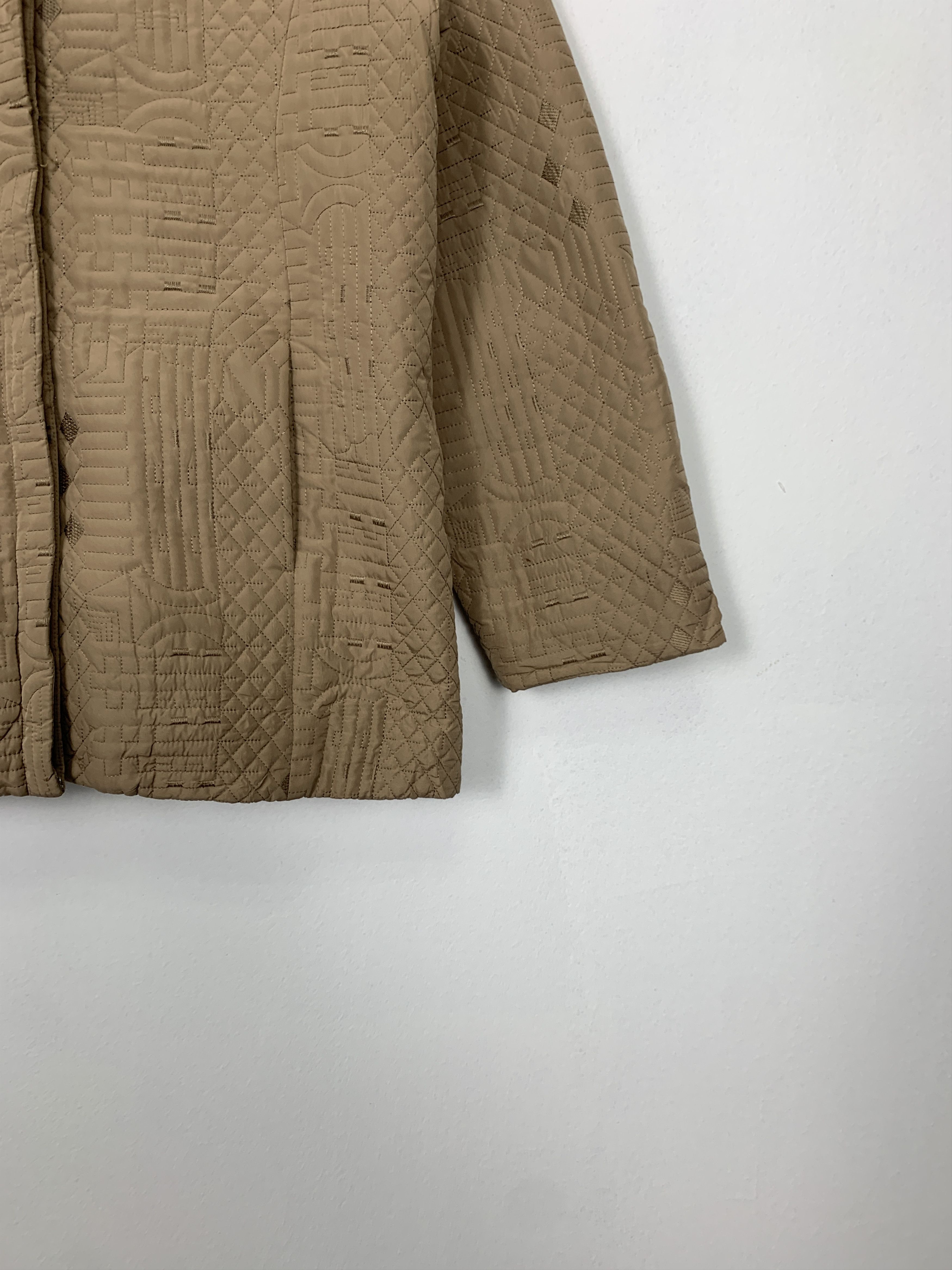 Japanese Brand × Vintage Vintage JAPANESE BRAND Quilted Leopard Pattern Lining Jacket Size S / US 4 / IT 40 - 5 Thumbnail