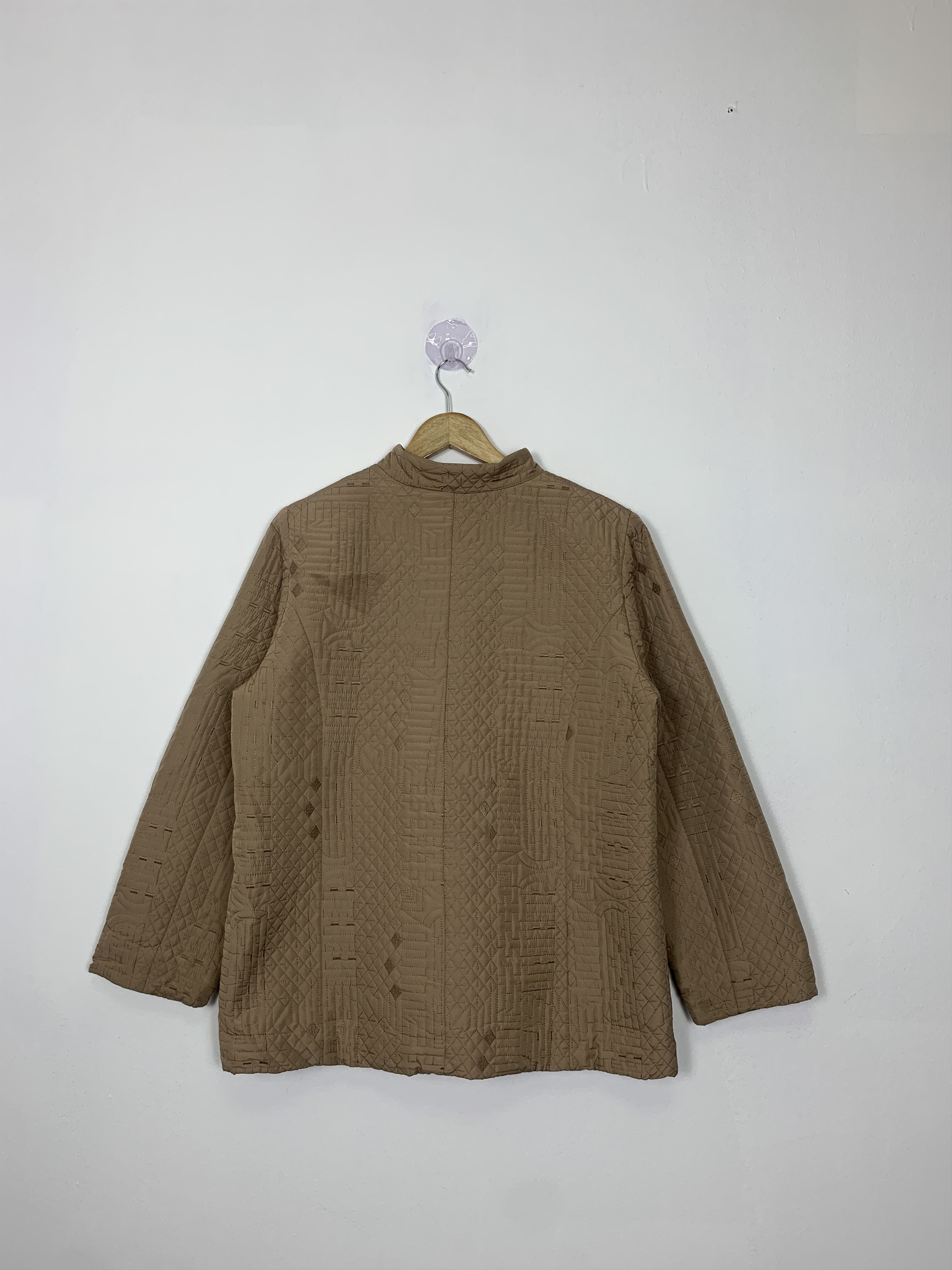 Japanese Brand × Vintage Vintage JAPANESE BRAND Quilted Leopard Pattern Lining Jacket Size S / US 4 / IT 40 - 2 Thumbnail