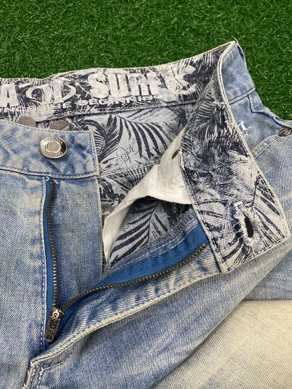 Gotcha Gotcha distress jeans Size US 31 - 9 Thumbnail