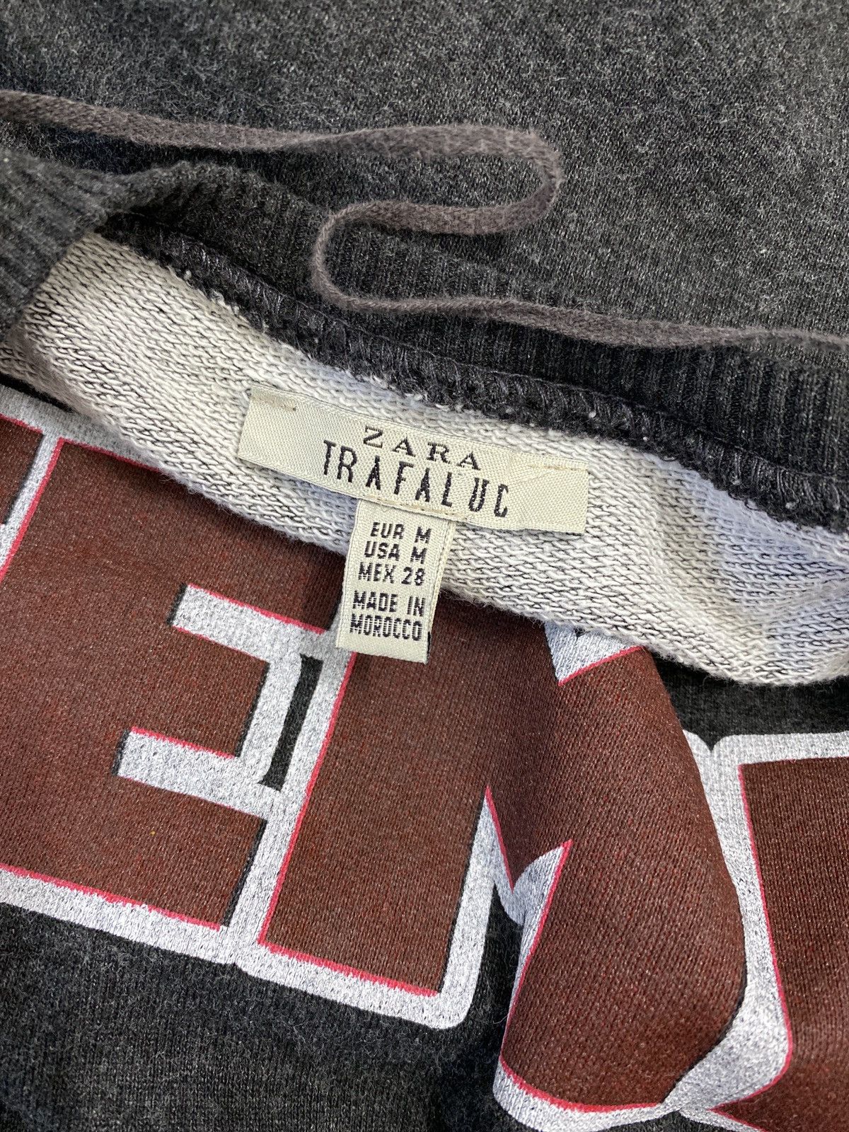 Zara FEMME ZARA CROPPED SWEATSHIRT Size US M / EU 48-50 / 2 - 6 Thumbnail