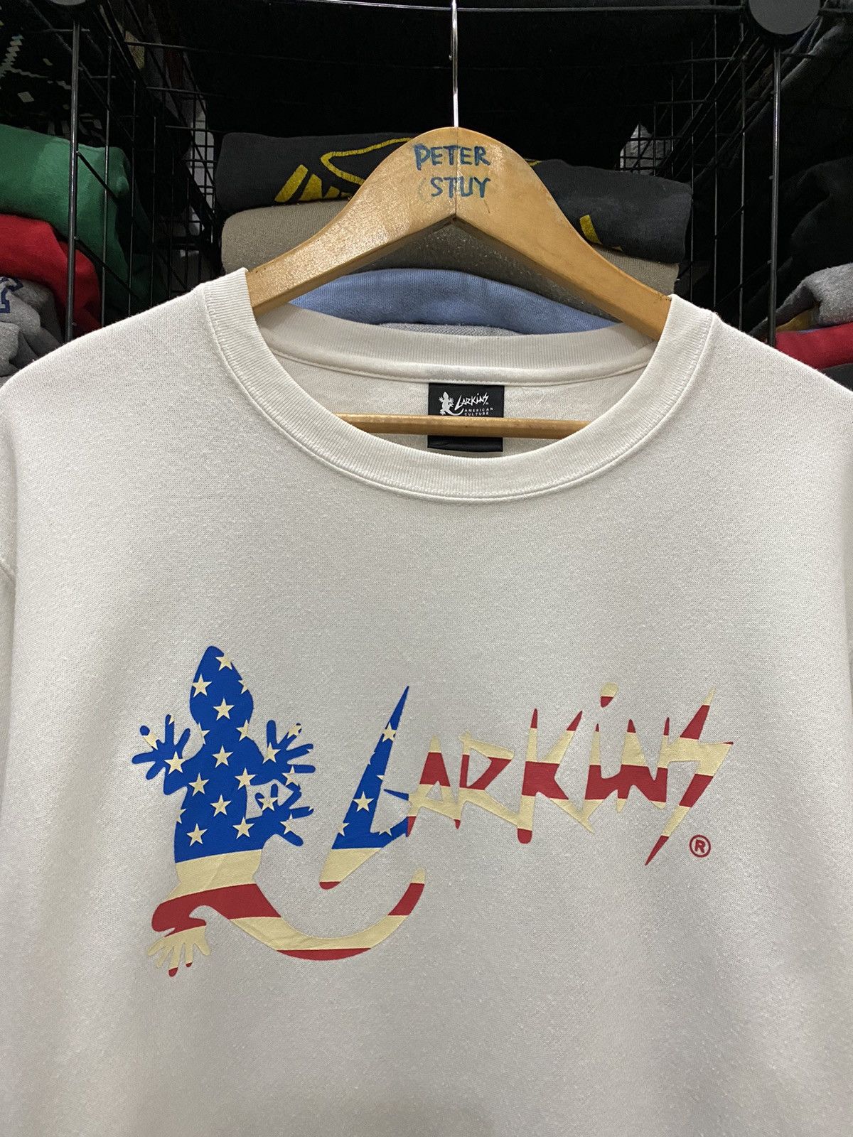 Japanese Brand Larkins american culture sweater big logo Size US L / EU 52-54 / 3 - 2 Thumbnail