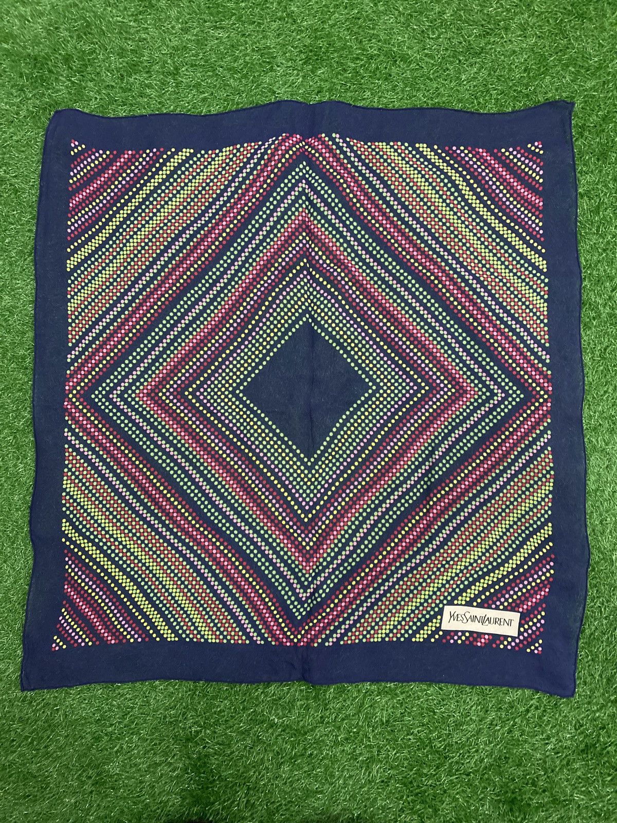 Yves Saint Laurent YVES SAINT LAURENT SCARF NICE DESIGN Size ONE SIZE - 1 Thumbnail