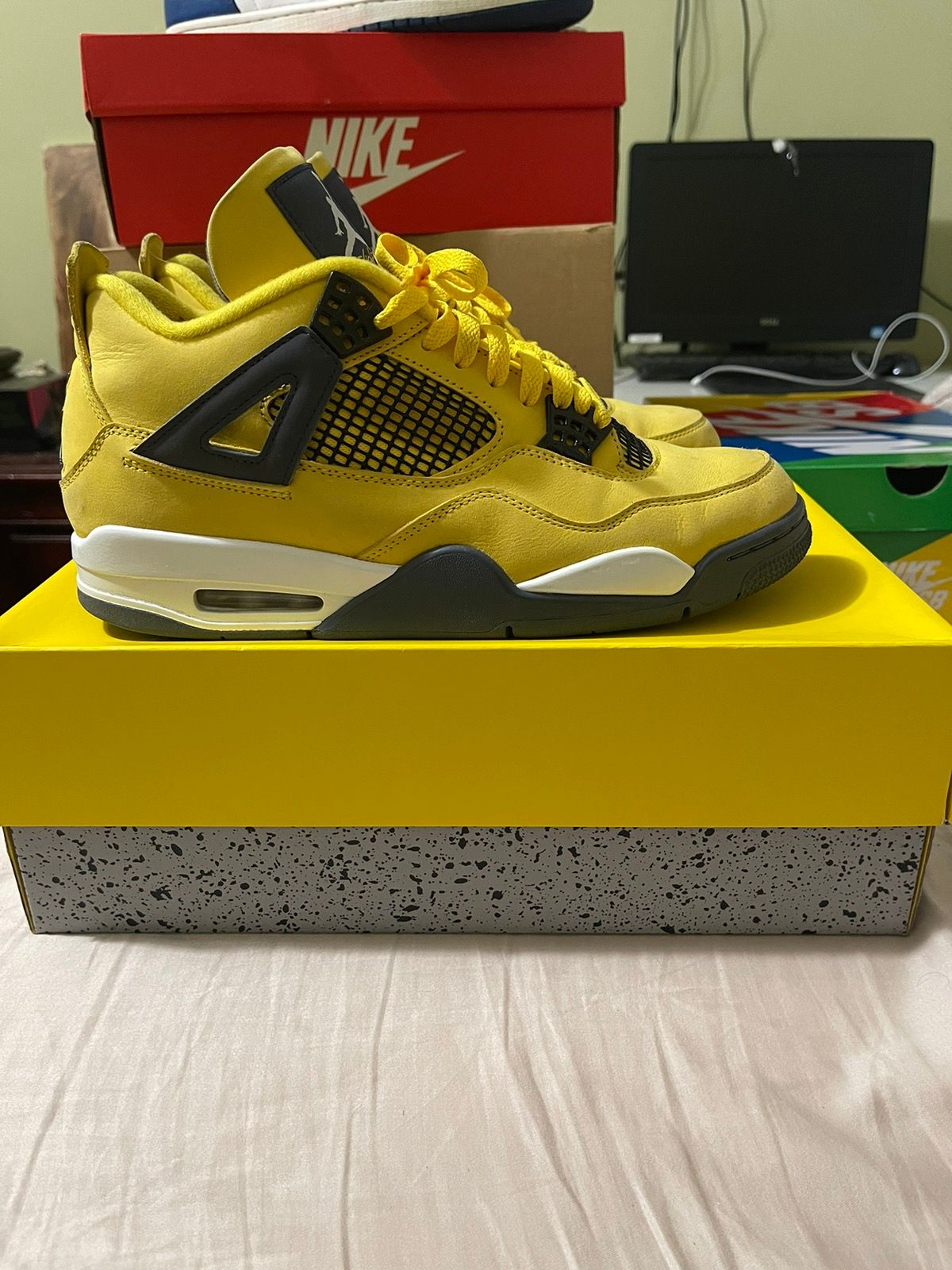 Pre-owned Jordan Nike Air Jordan 4 Lightning Size 11.5 Shoes In Yellow