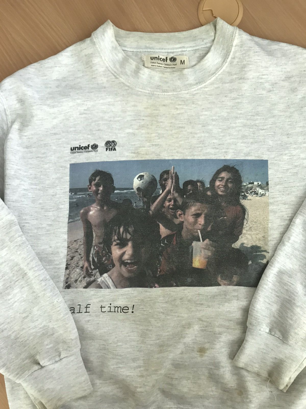 Russell Athletic UNICEF x FIFA x Russel Vintage Sweatshirt Size US M / EU 48-50 / 2 - 17 Thumbnail
