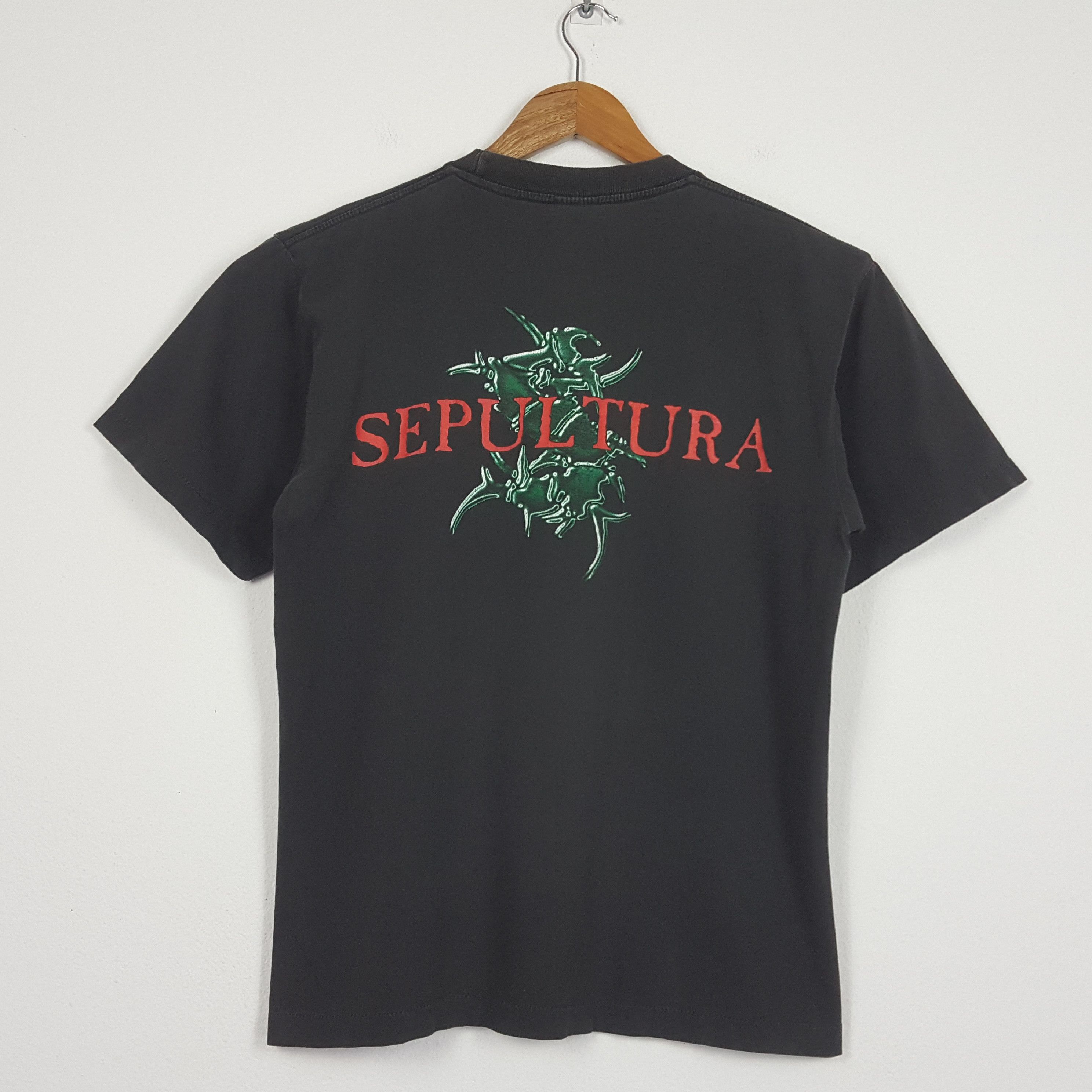Band Tees × Vintage Vintage 90's SEPULTURA Brazilian Heavy Metal Band Tour Tees Size US L / EU 52-54 / 3 - 3 Thumbnail