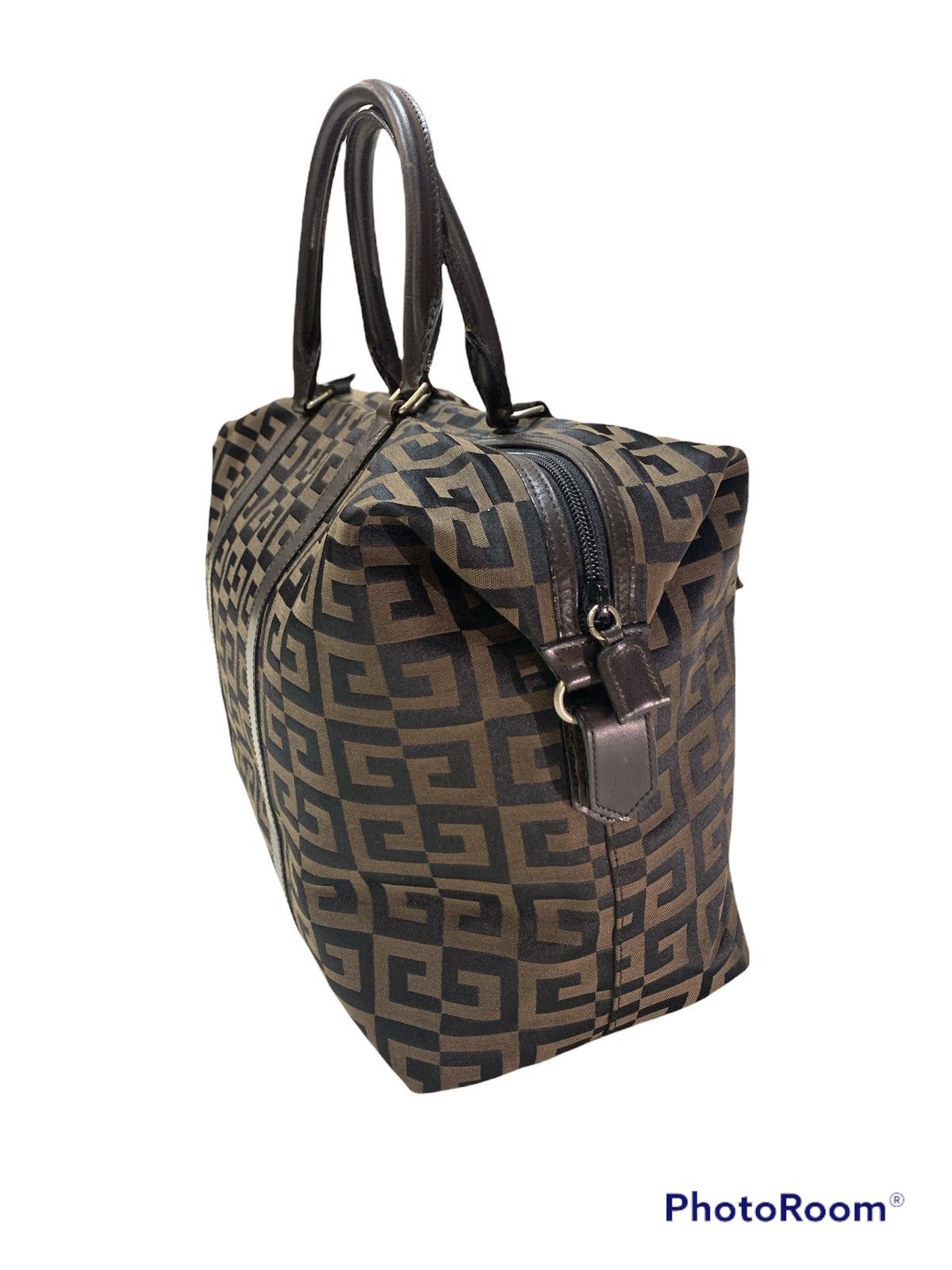 Givenchy VINTAGE GIVENCHY MAROQUINERIE FULL MONOGRAM DUFFLE BAG Size ONE SIZE - 3 Thumbnail