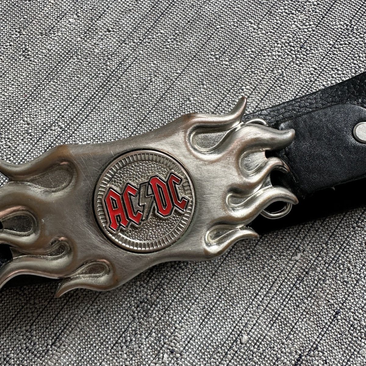 AC/DC × Band Tees × Vintage VINTAGE AC/DC LEATHER METAL BELT Size ONE SIZE - 3 Thumbnail