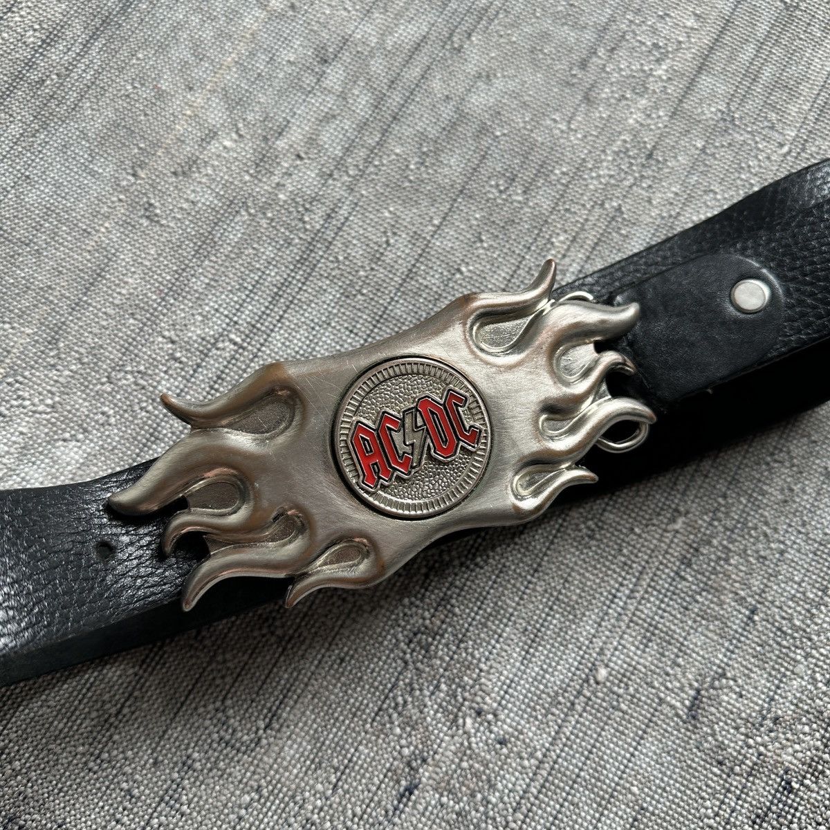 AC/DC × Band Tees × Vintage VINTAGE AC/DC LEATHER METAL BELT Size ONE SIZE - 2 Thumbnail