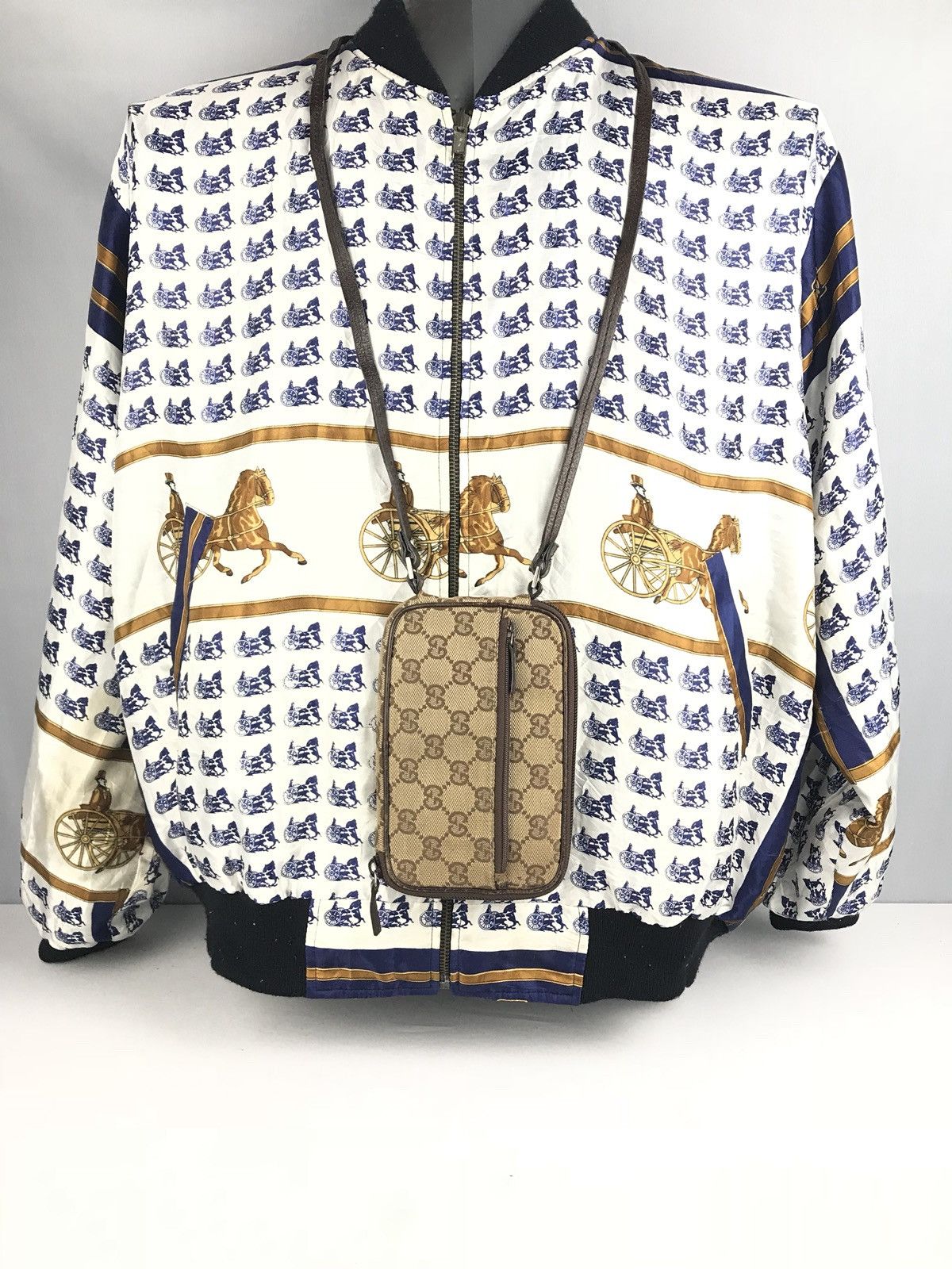 Gucci 🔥Rare item🔥Gucci GG Monogram mini slingbag Size ONE SIZE - 1 Thumbnail