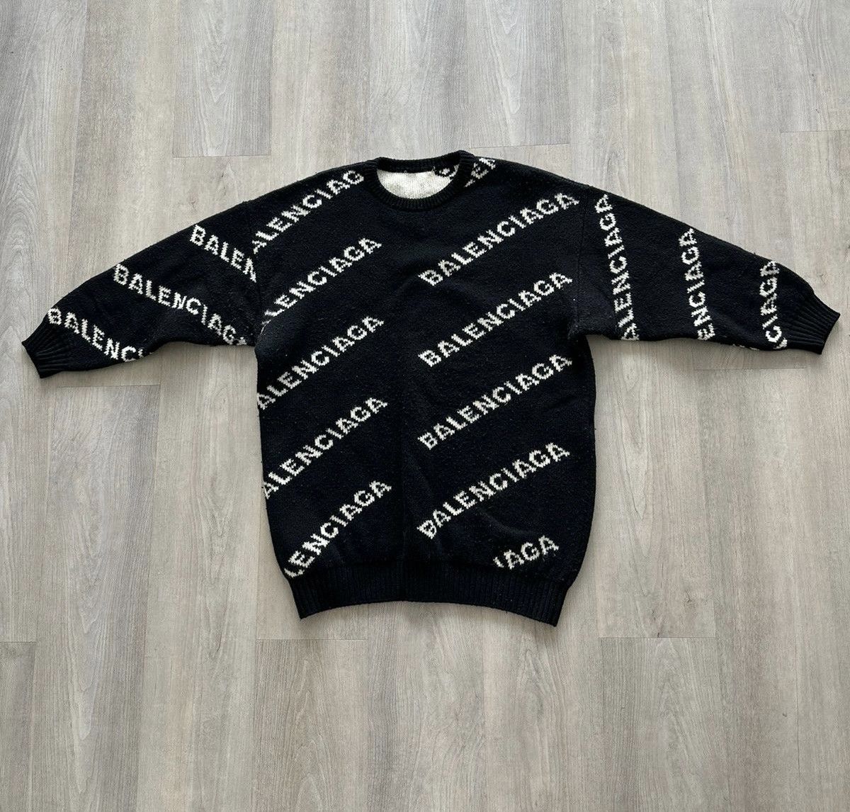 Balenciaga 🔥$1.4K VALUE🔥Balenciaga Allover Logo Print Wool Sweater Size US M / EU 48-50 / 2 - 3 Thumbnail