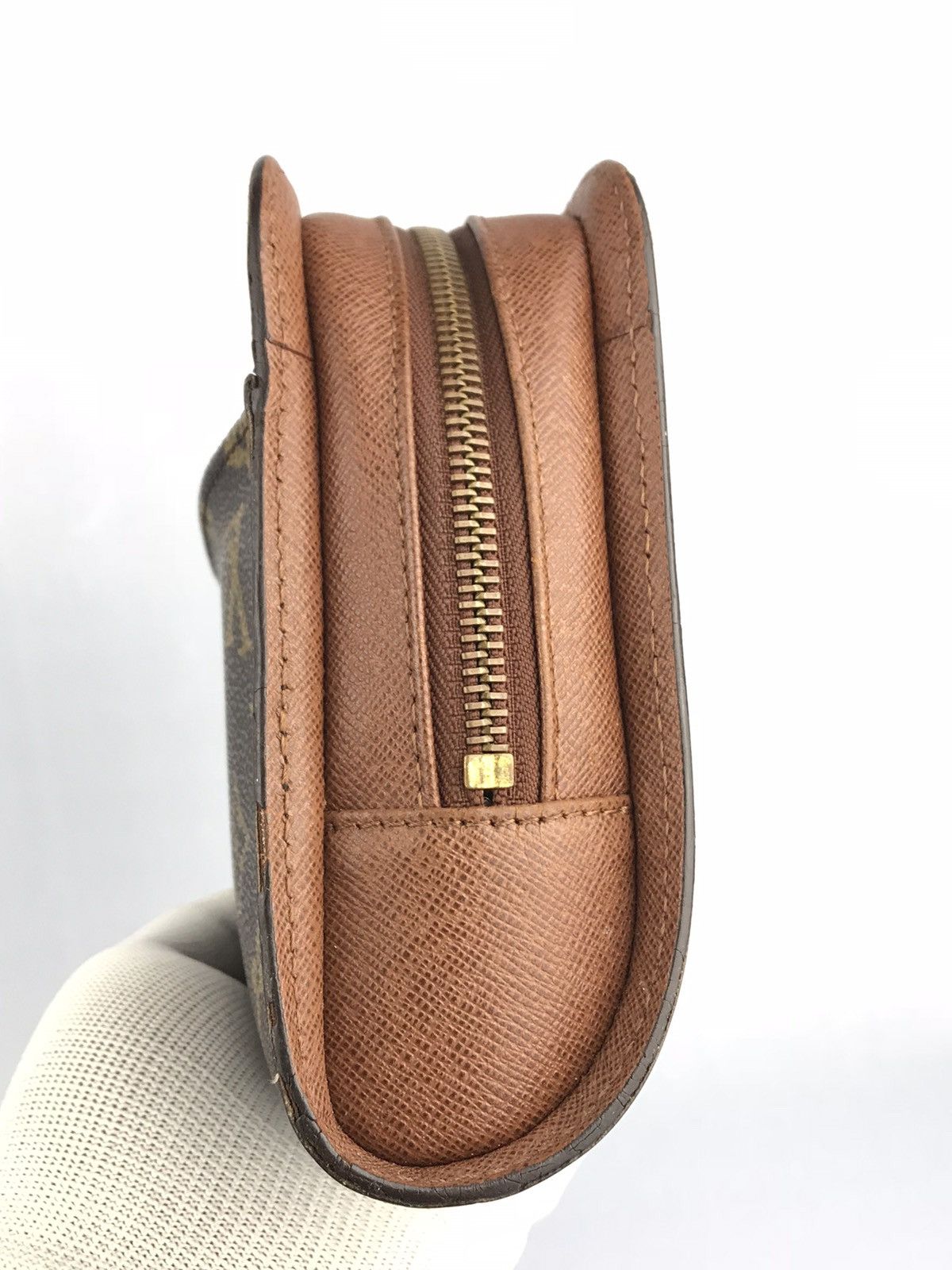 Louis Vuitton ❌Last Drop❌Authentic Louis Vuitton Orsay Monogram Cluthbag Size ONE SIZE - 3 Thumbnail