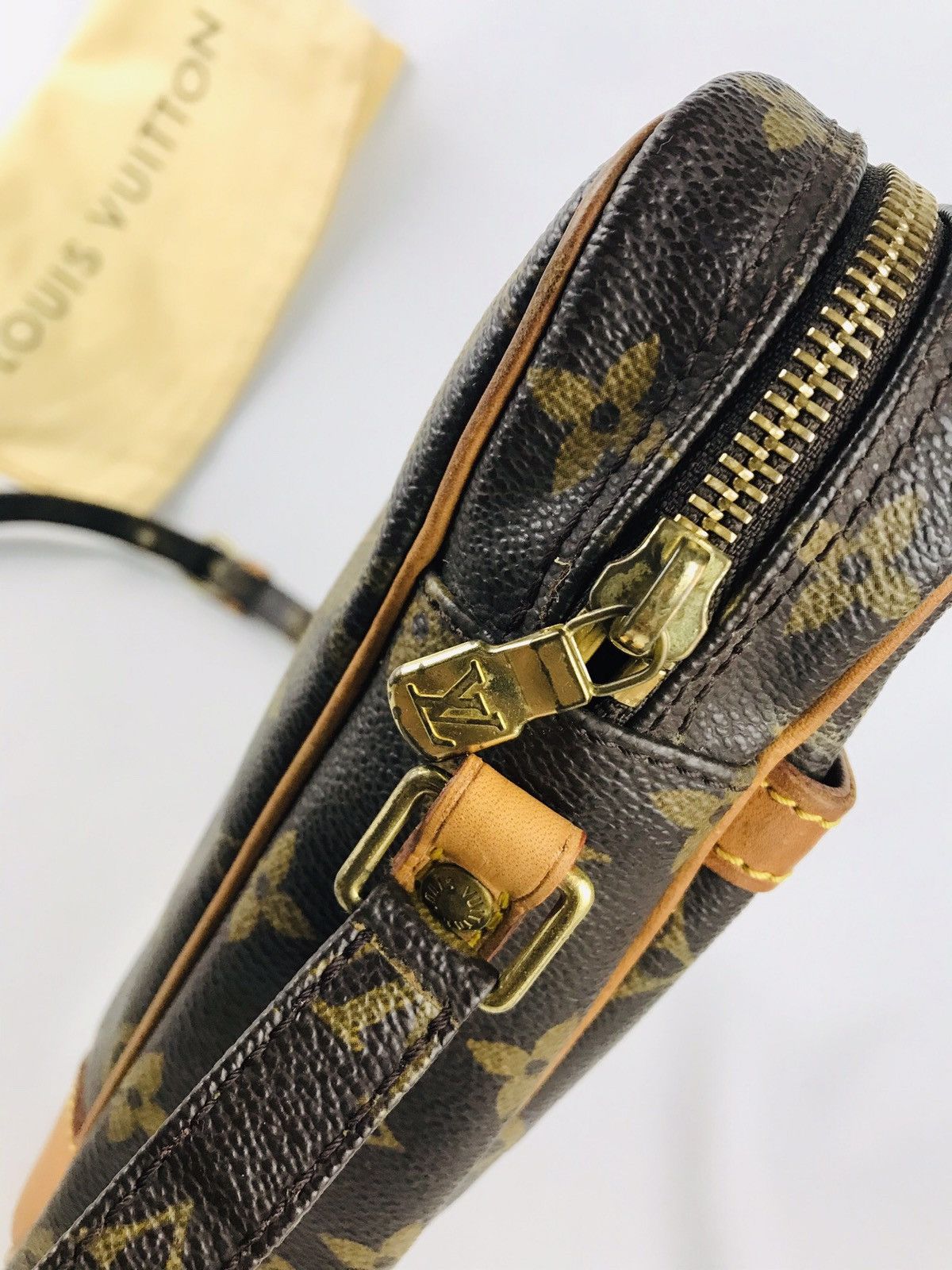 Louis Vuitton 🔥Hot item🔥Auth Louis Vuitton Danube Cross #675 Size ONE SIZE - 8 Thumbnail