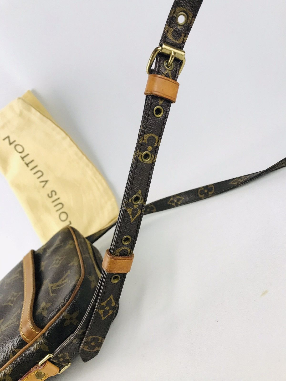 Louis Vuitton 🔥Hot item🔥Auth Louis Vuitton Danube Cross #675 Size ONE SIZE - 13 Thumbnail