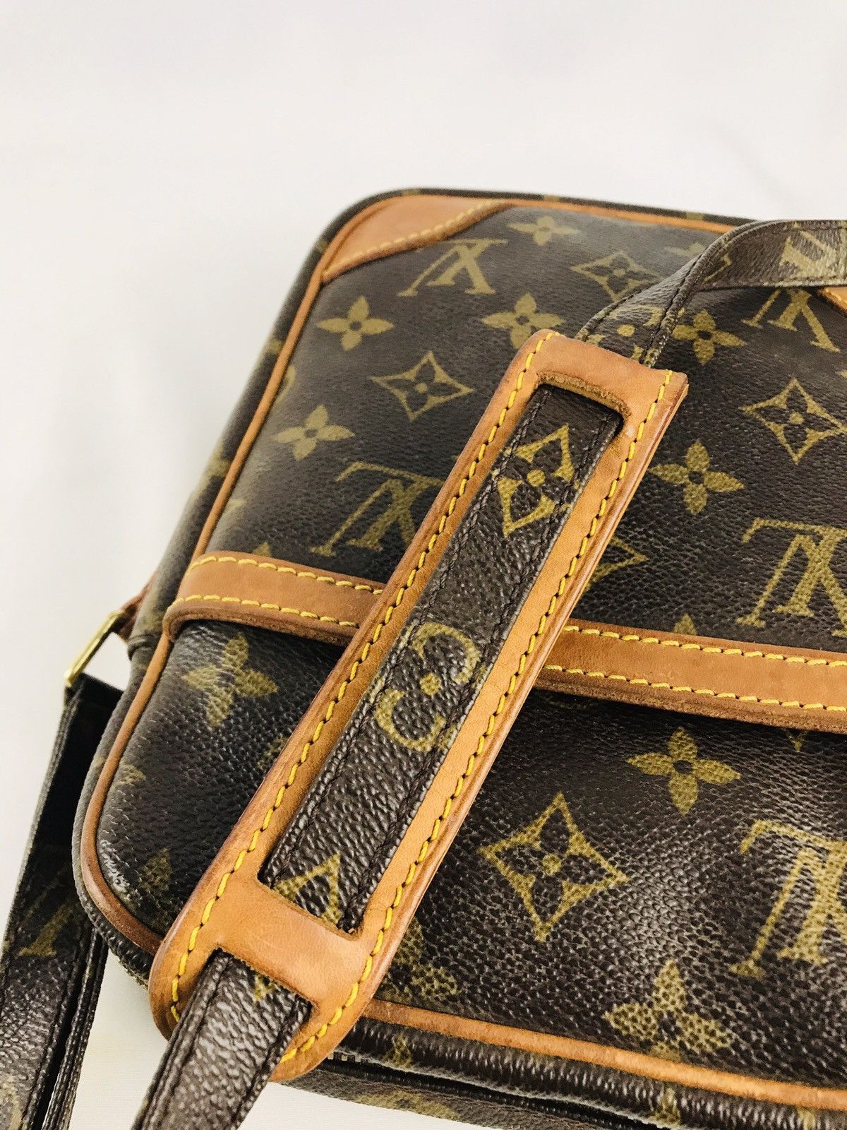 Louis Vuitton 🔥Hot item🔥Auth Louis Vuitton Danube Cross #675 Size ONE SIZE - 11 Thumbnail