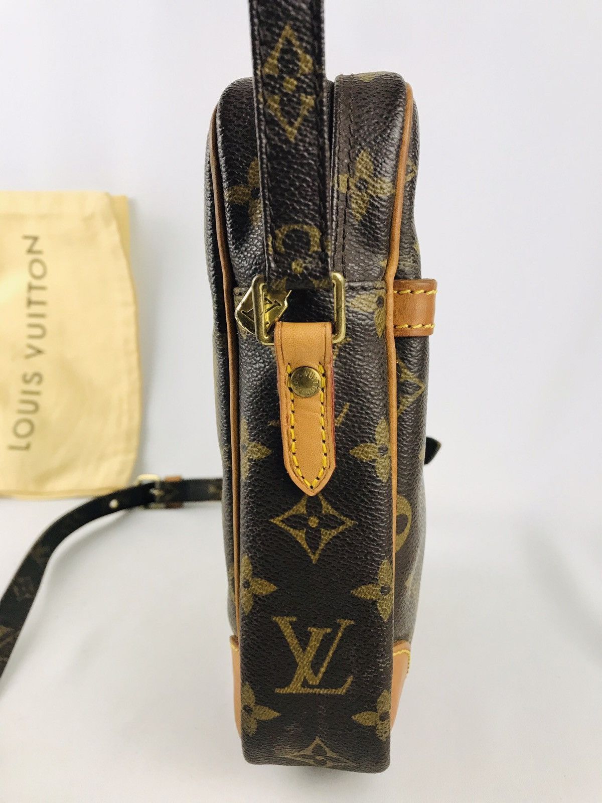 Louis Vuitton 🔥Hot item🔥Auth Louis Vuitton Danube Cross #675 Size ONE SIZE - 7 Thumbnail
