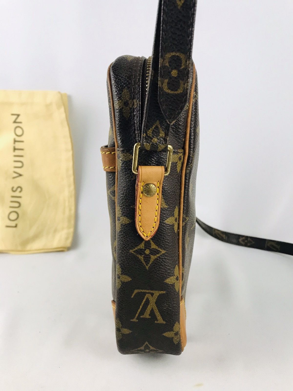 Louis Vuitton 🔥Hot item🔥Auth Louis Vuitton Danube Cross #675 Size ONE SIZE - 6 Thumbnail