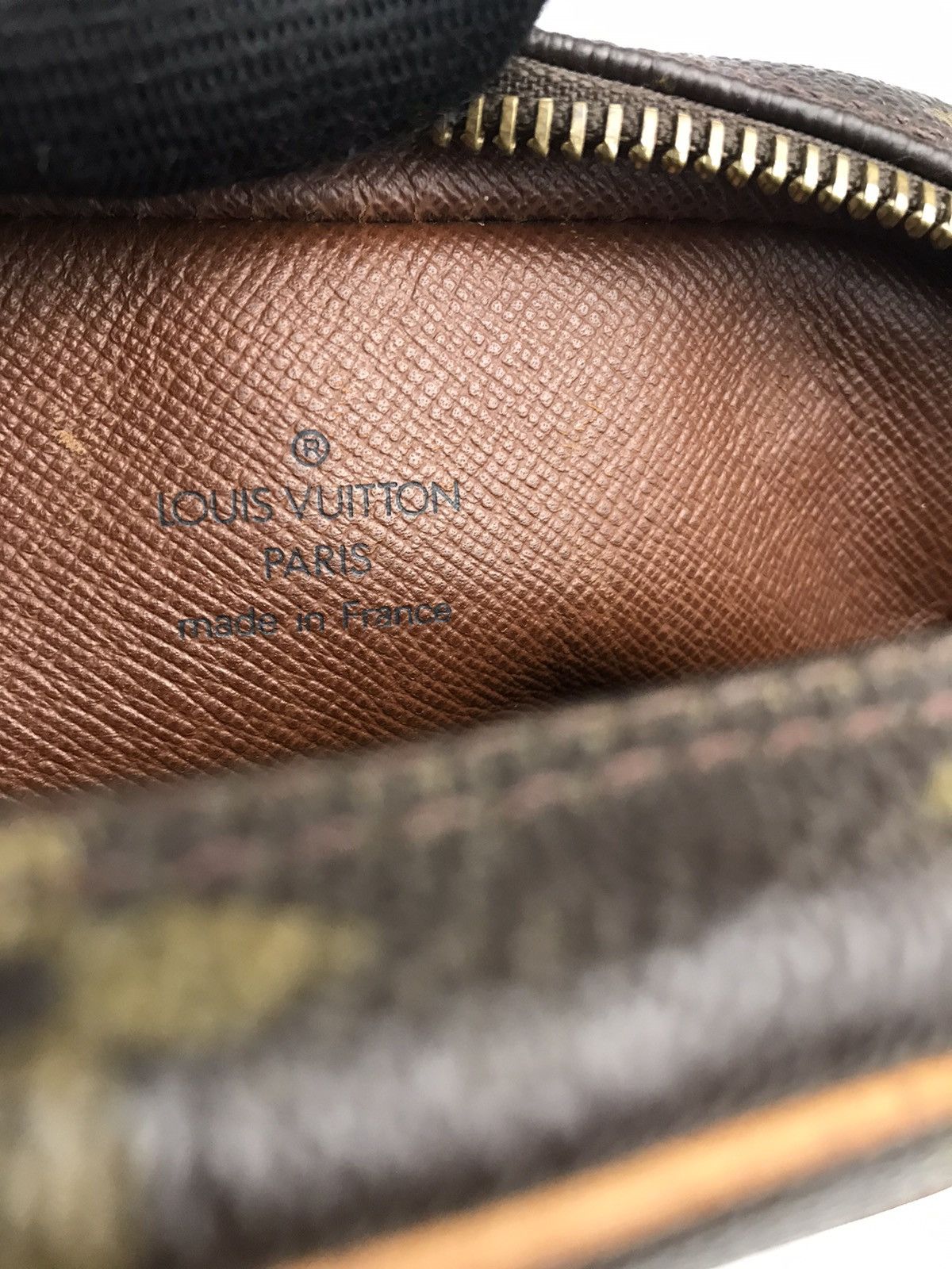 Louis Vuitton 🔥Hot item🔥Auth Louis Vuitton Danube Cross #675 Size ONE SIZE - 17 Thumbnail