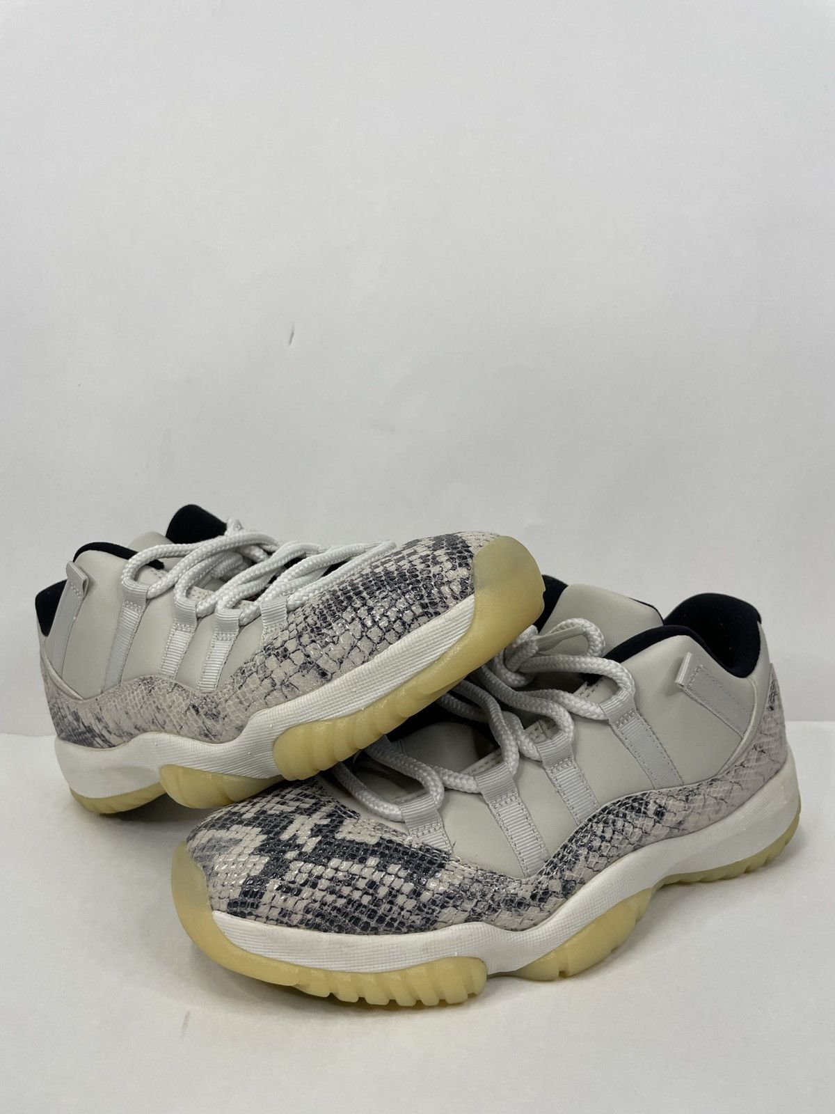 Air Jordan 11 Retro Low Light Bone Snakeskin