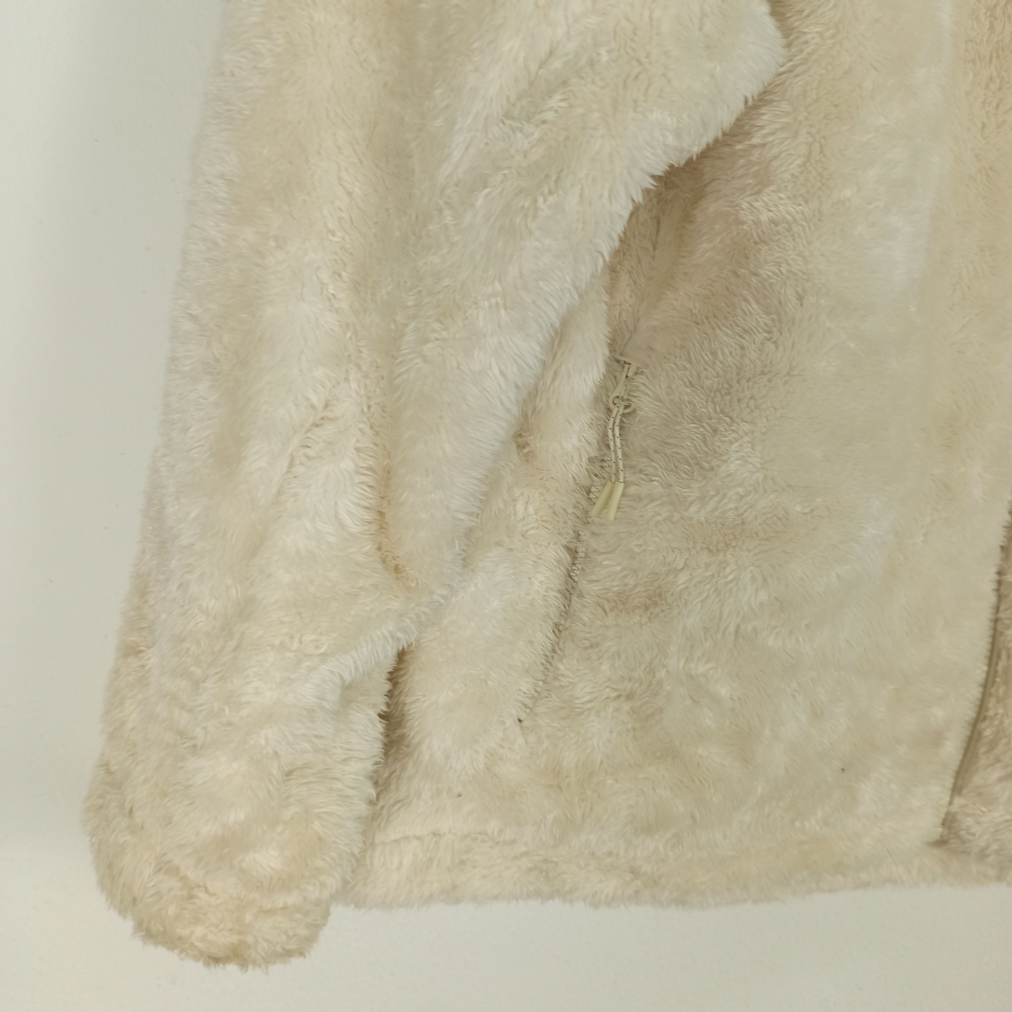 Japanese Brand UNIQLO SOFT AND SMOOTH FAUX FUR JACKET HOODIE Size US XL / EU 56 / 4 - 3 Thumbnail