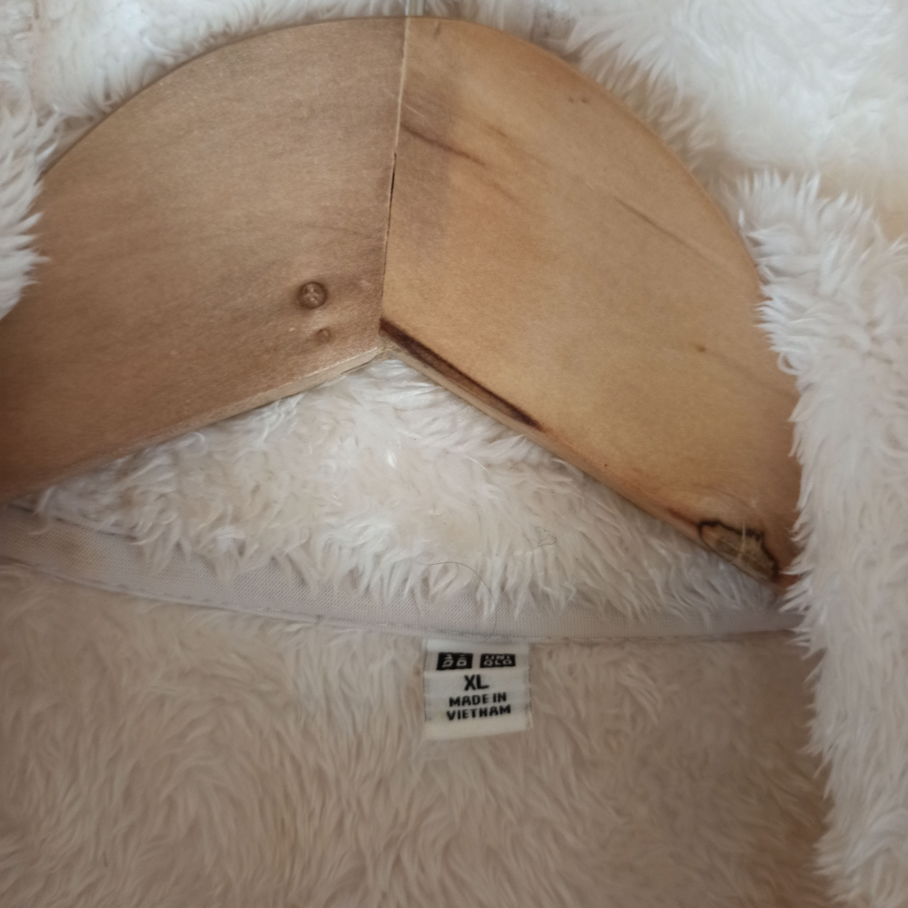 Japanese Brand UNIQLO SOFT AND SMOOTH FAUX FUR JACKET HOODIE Size US XL / EU 56 / 4 - 8 Thumbnail