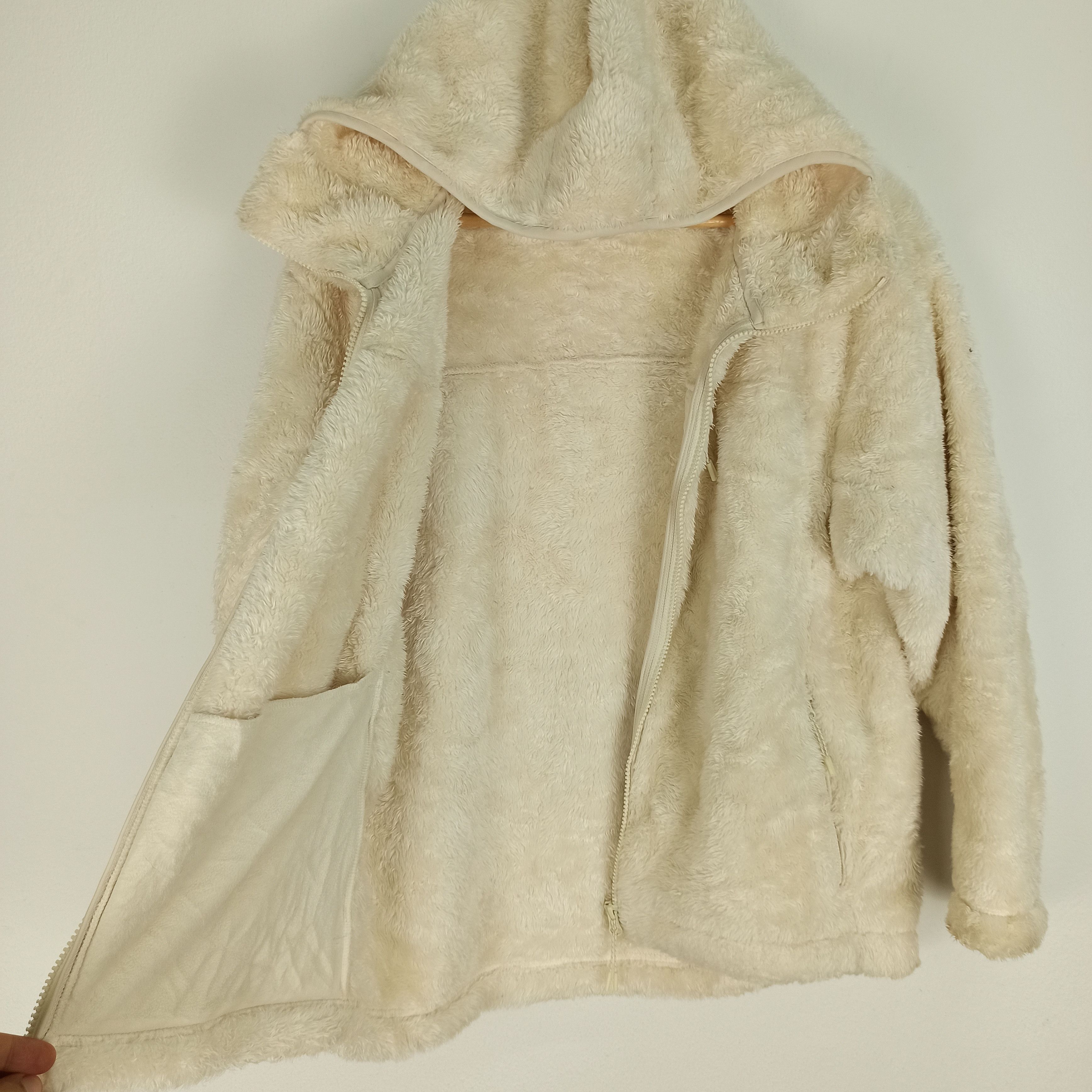 Japanese Brand UNIQLO SOFT AND SMOOTH FAUX FUR JACKET HOODIE Size US XL / EU 56 / 4 - 6 Thumbnail