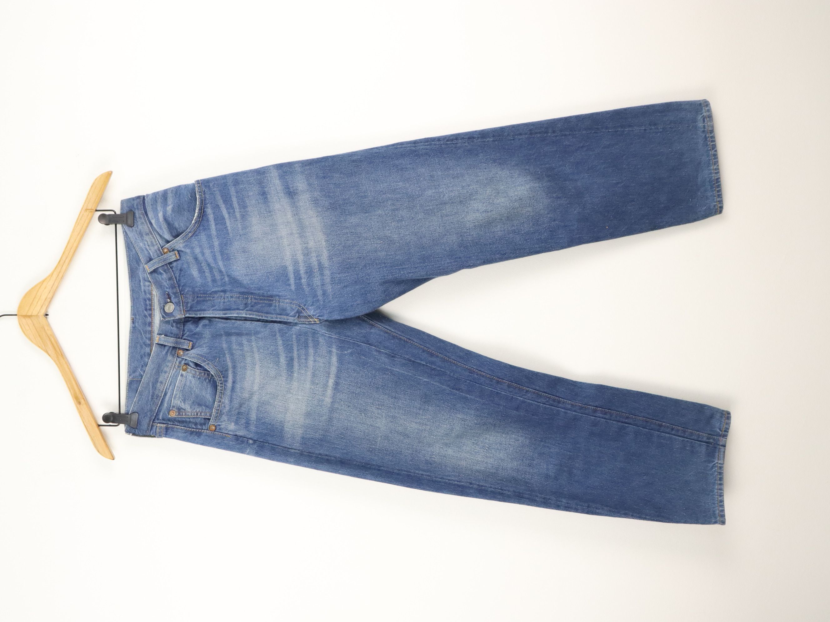 LVC × Levi