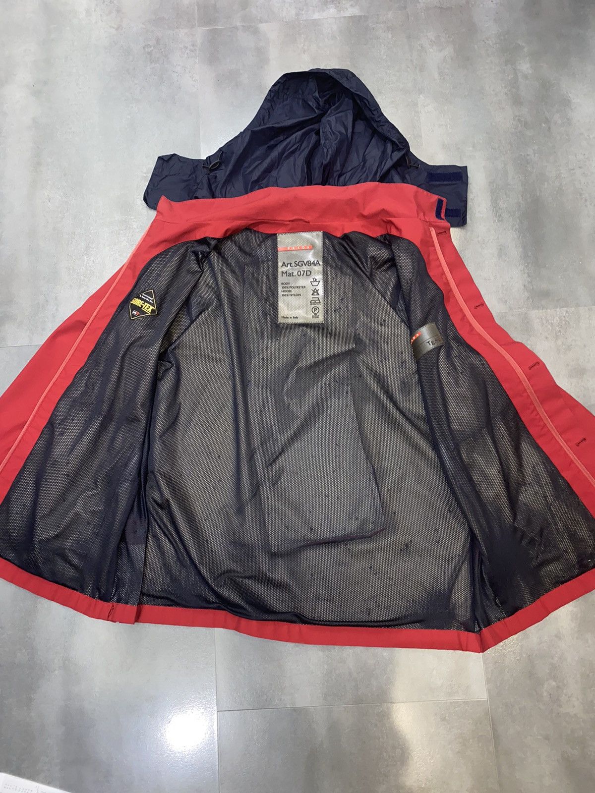 Prada Archive Prada X Goretex Red Tab Logo Red Technical Jacket Size US M / EU 48-50 / 2 - 14 Thumbnail