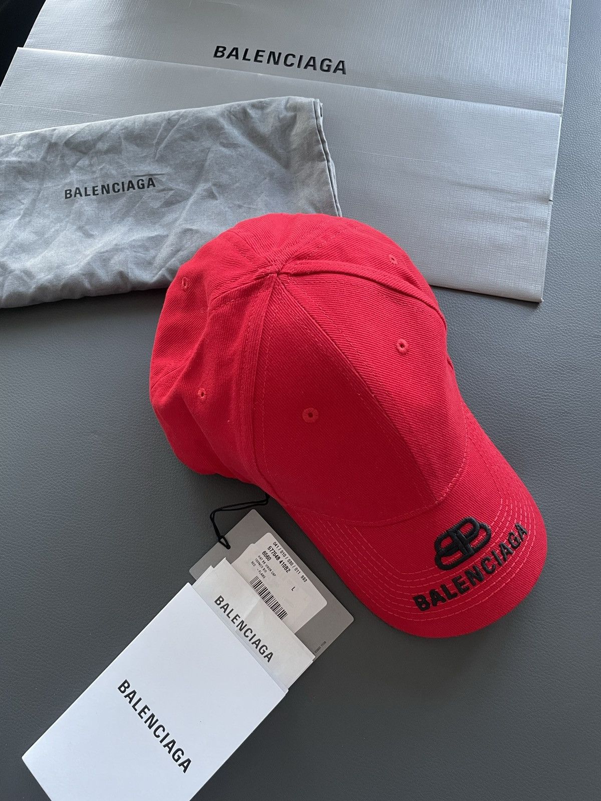 Balenciaga Rare Iconic Limited Edition Brand NEW Runway Logo Hat Size ONE SIZE - 4 Thumbnail
