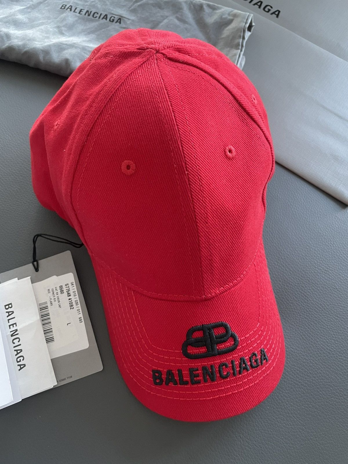Balenciaga Rare Iconic Limited Edition Brand NEW Runway Logo Hat Size ONE SIZE - 3 Thumbnail