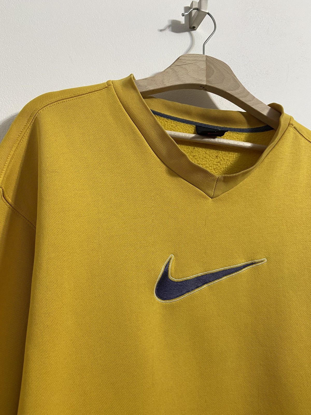 Vintage Nike vintage the sweatshirt is saturated yellow Size US M / EU 48-50 / 2 - 5 Thumbnail