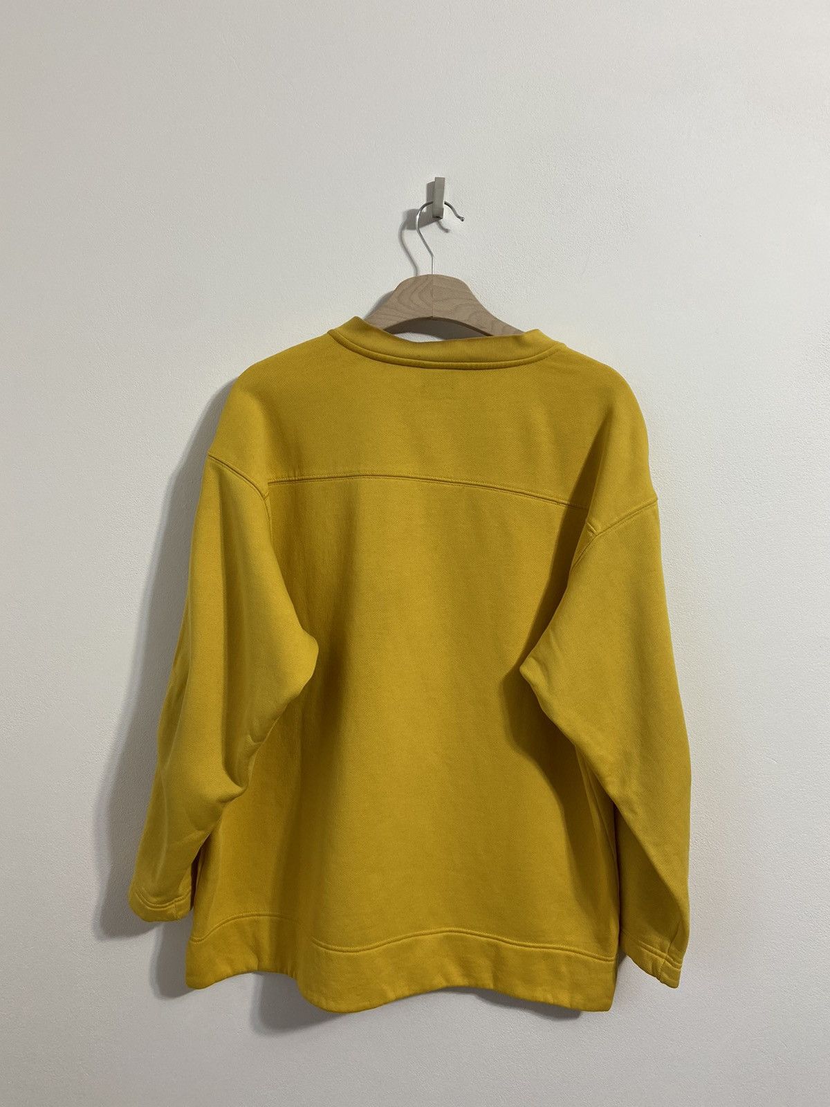 Vintage Nike vintage the sweatshirt is saturated yellow Size US M / EU 48-50 / 2 - 14 Thumbnail