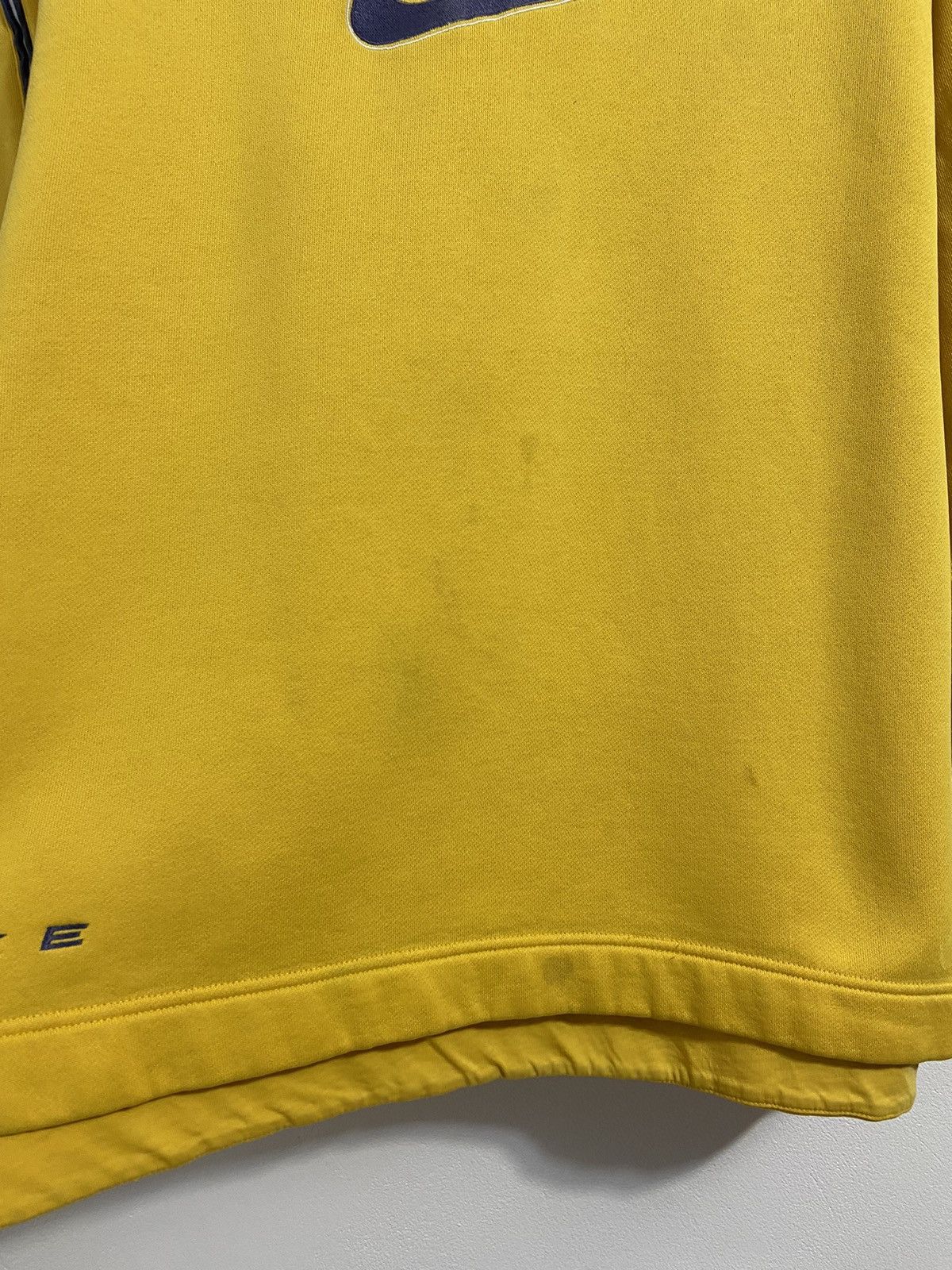 Vintage Nike vintage the sweatshirt is saturated yellow Size US M / EU 48-50 / 2 - 9 Thumbnail