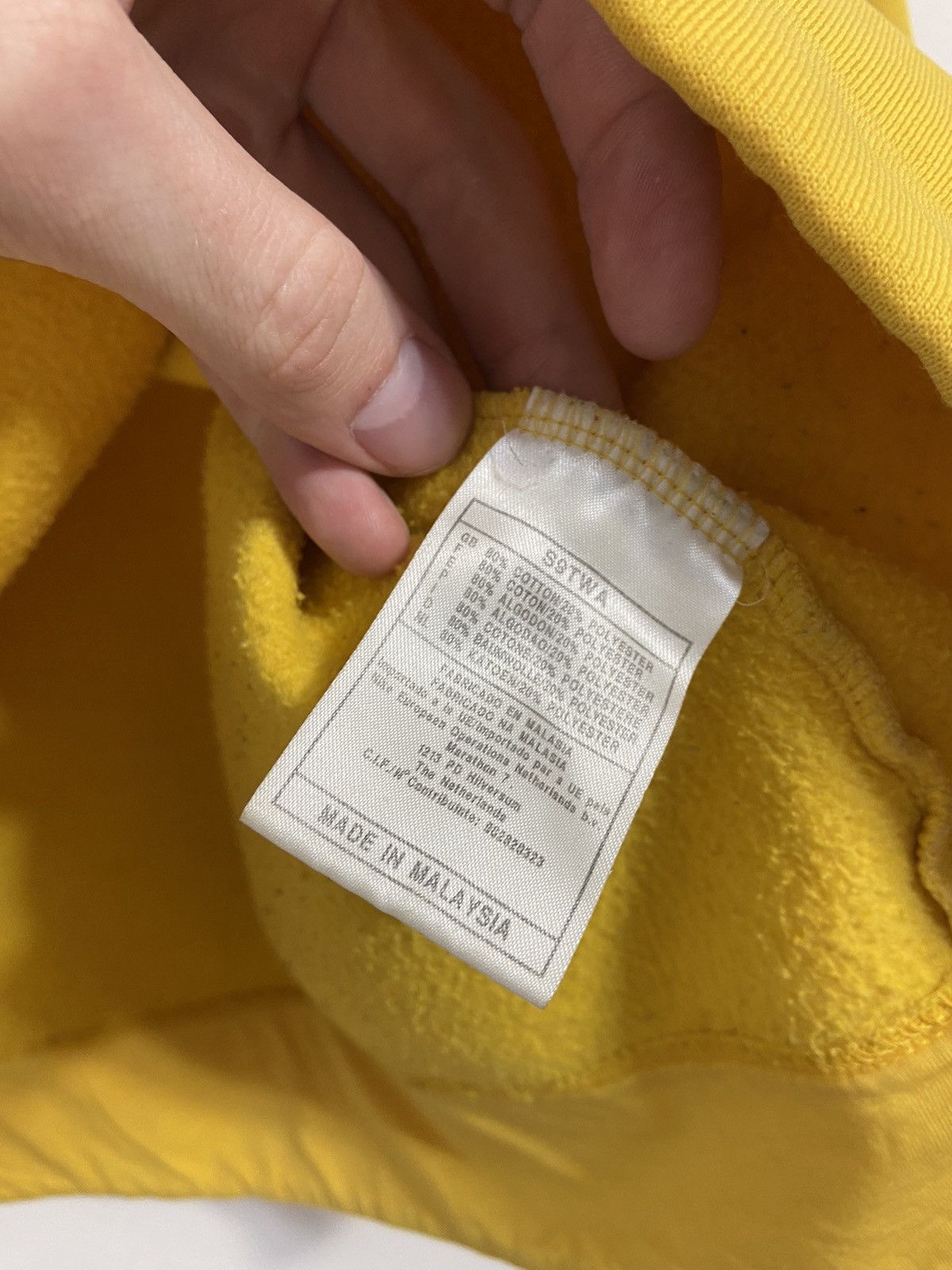 Vintage Nike vintage the sweatshirt is saturated yellow Size US M / EU 48-50 / 2 - 12 Thumbnail