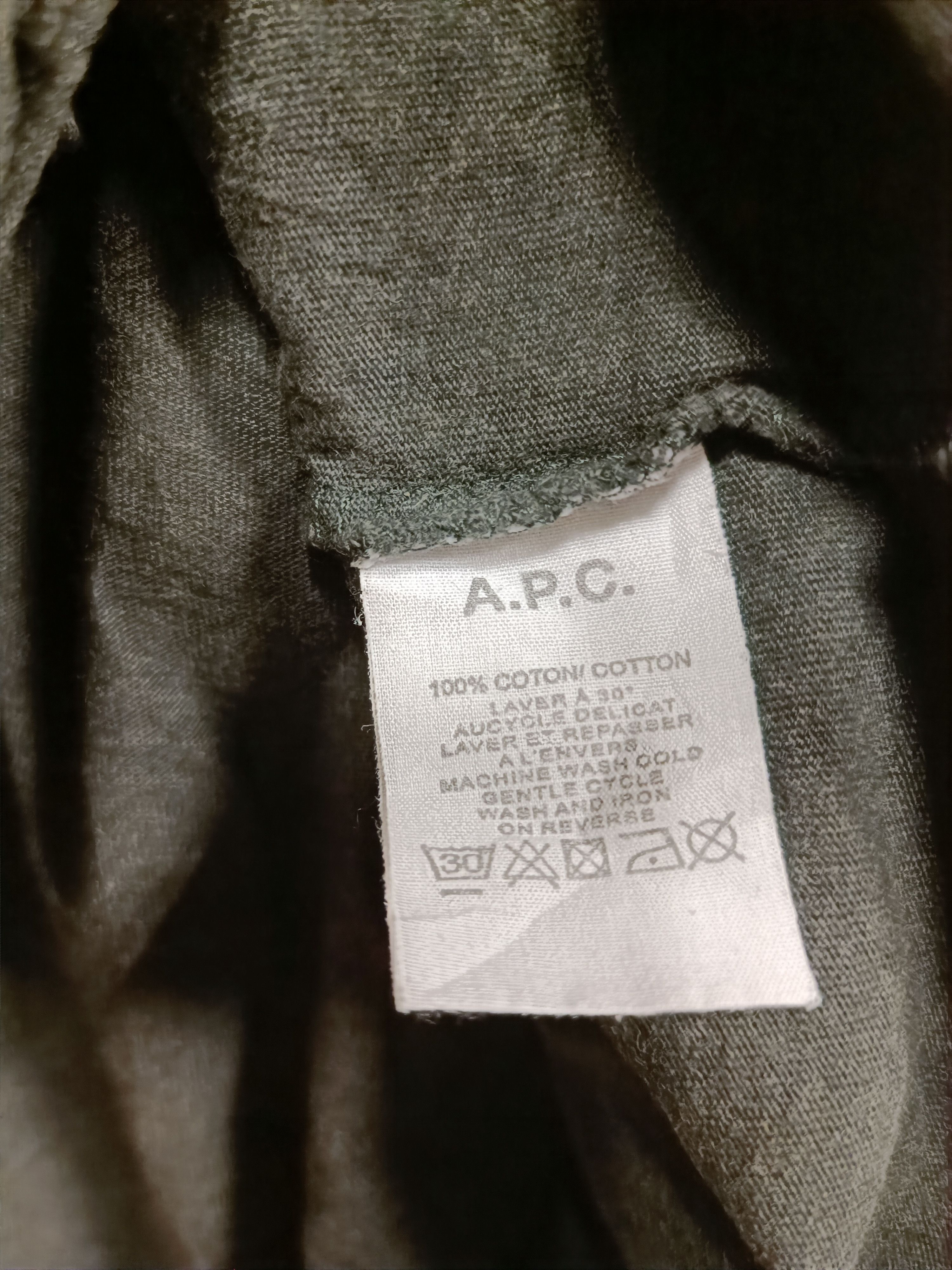A.P.C. t shirt A.P.C single pocket Size US S / EU 44-46 / 1 - 3 Thumbnail